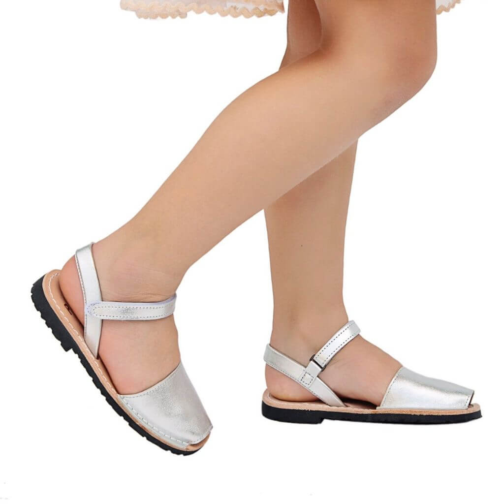 Girls Ankle Strap Avarca in Metallic Silver - Shoeq