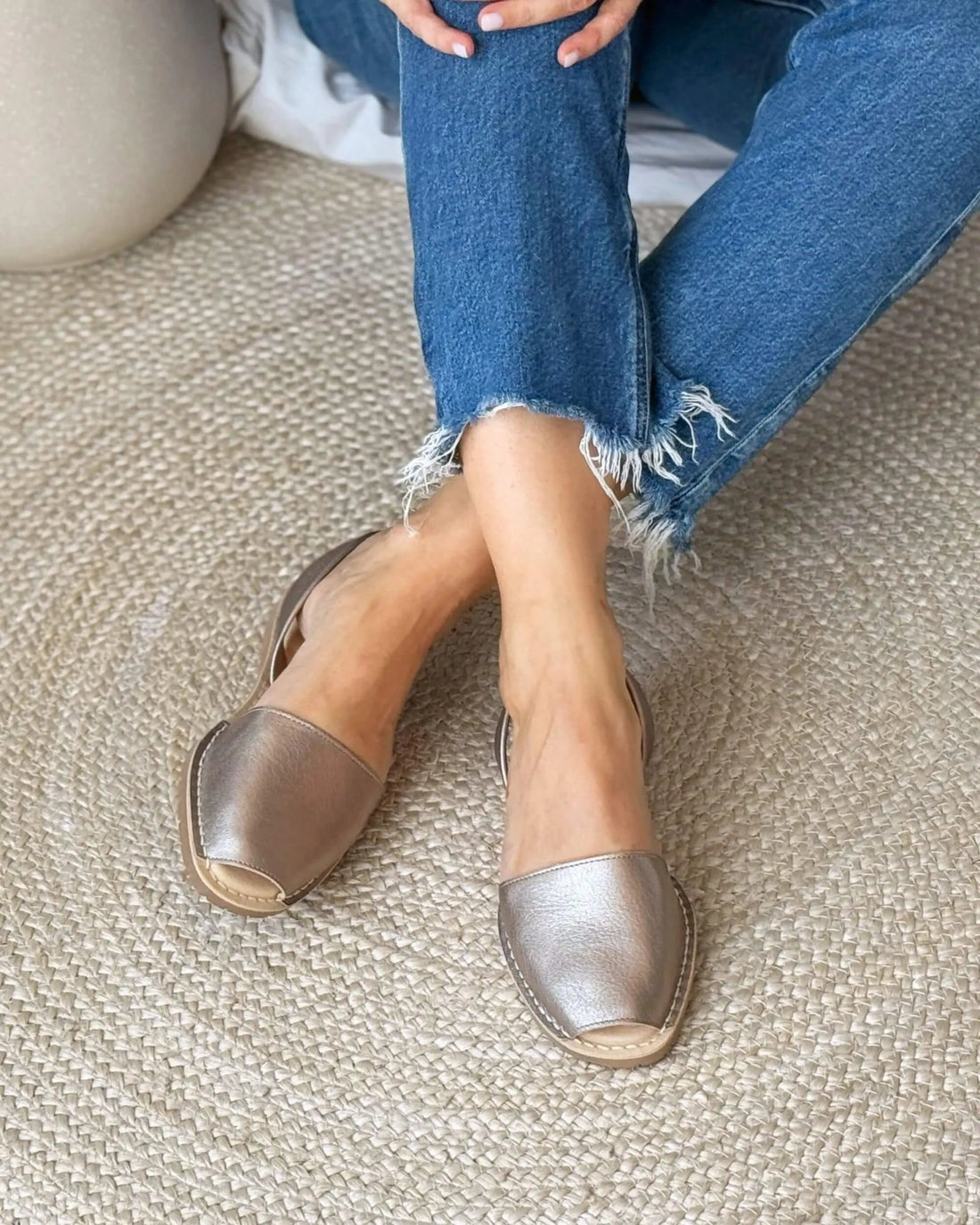 Luxe Avarca bronze metallic flat shoes memory foam Dubai