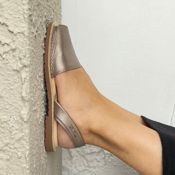 Luxe Premium Avarca in Bronze - Shoeq