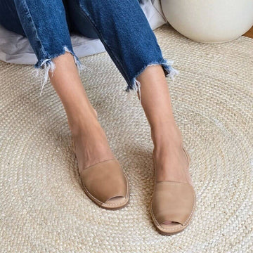 Luxe Premium Avarca in Caramel - Shoeq