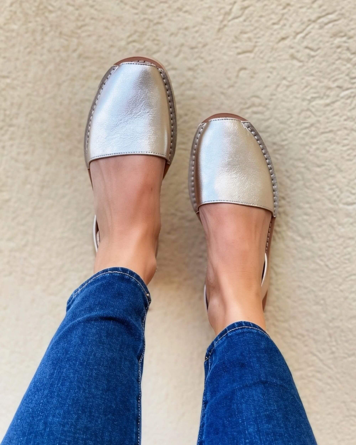 Gold leather flat sandals with secure slip-on heel strap, made in Menorca, top view | Classic Avarca by Shoeq