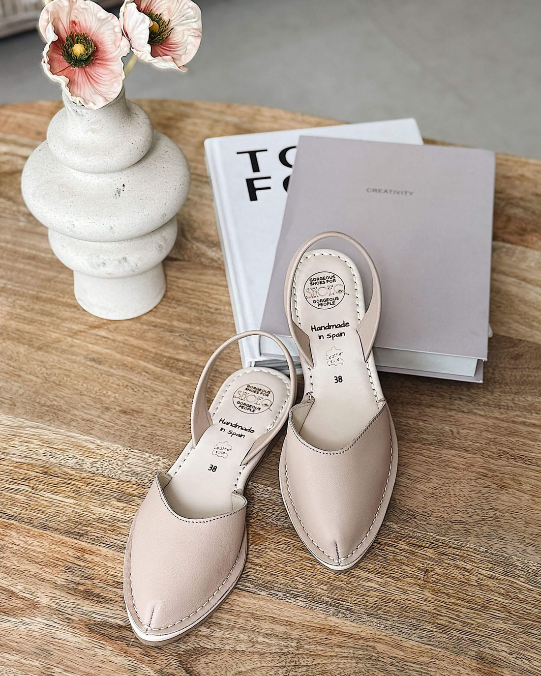 Nude closed-toe avarca sandal, nappa leather, sweetheart upper - Shoeq