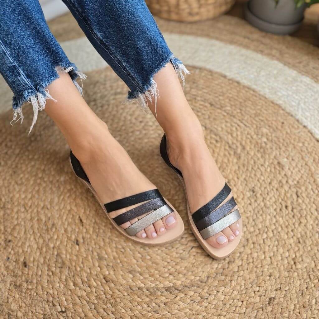 Sunkissed Avarca in Charcoal
