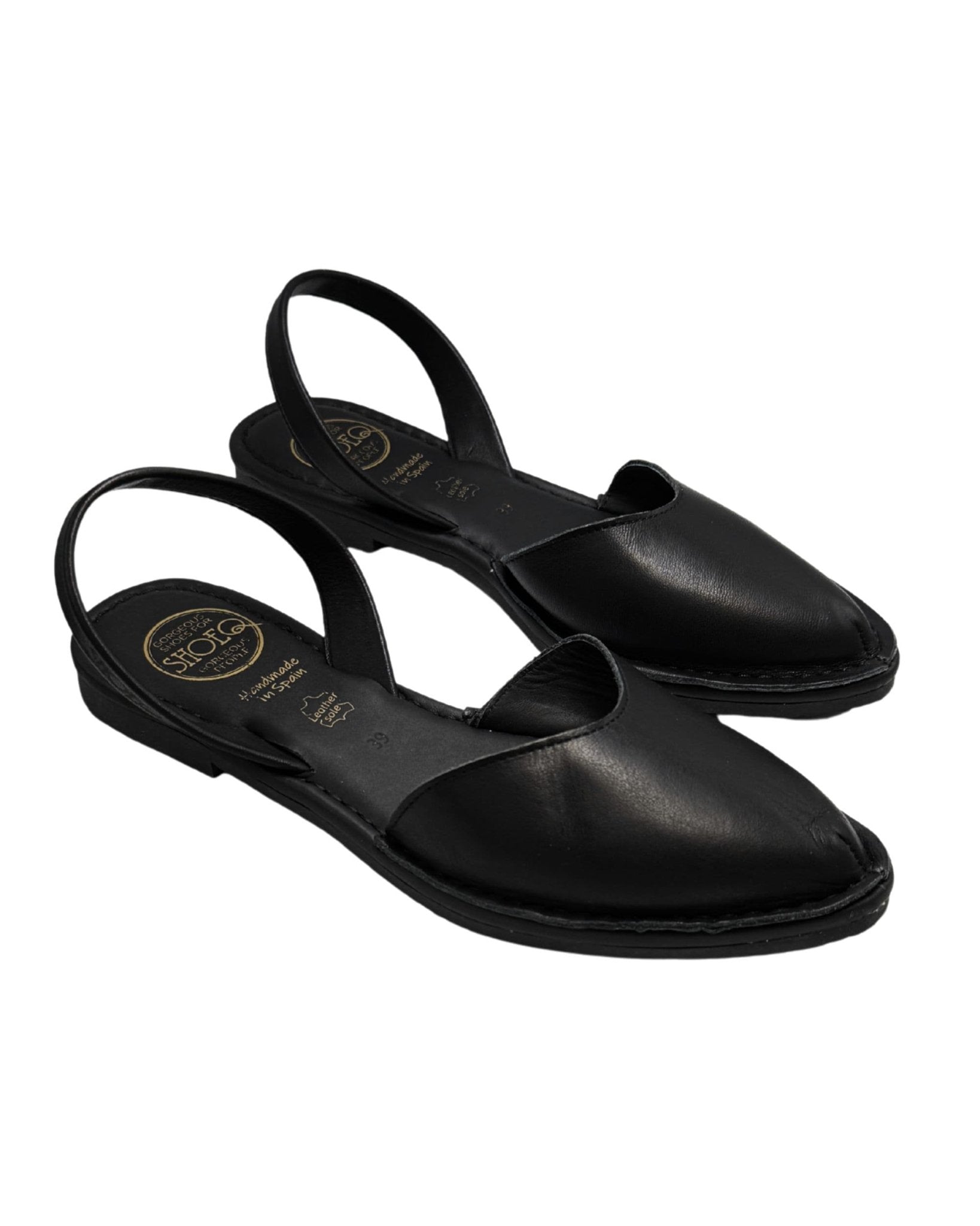 Anabel Avarca in Midnight - Shoeq