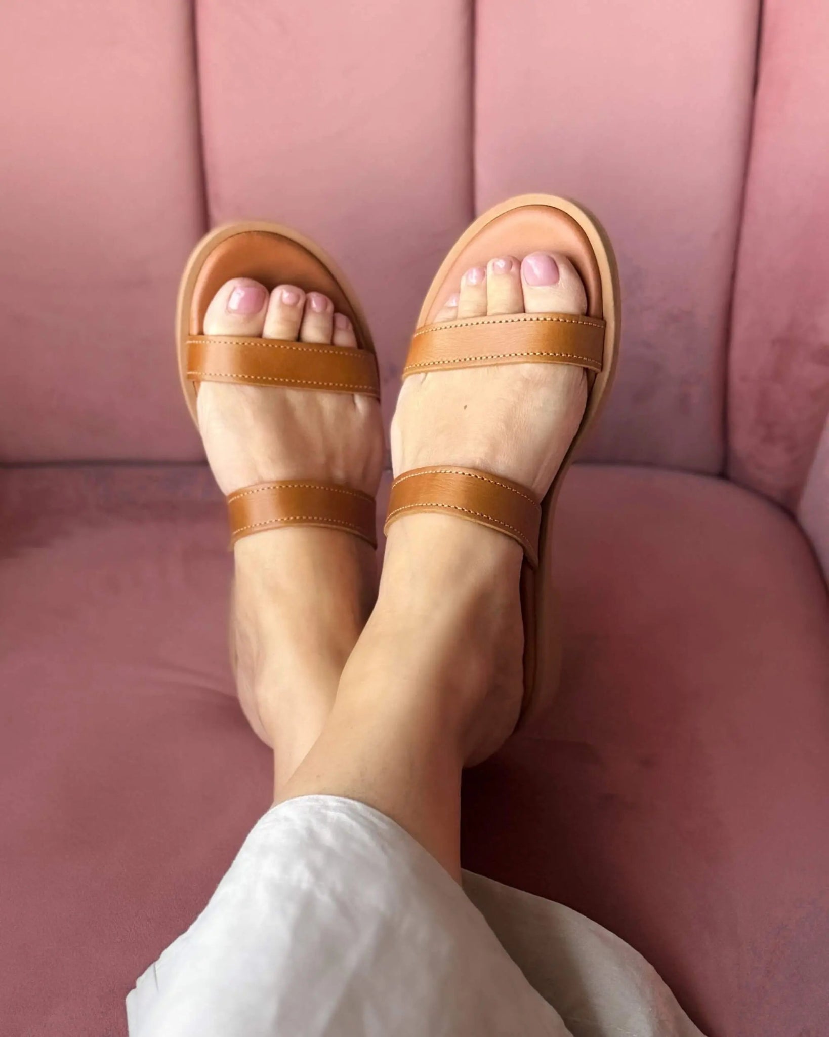 Aria LUXE Slide in Tan - Shoeq