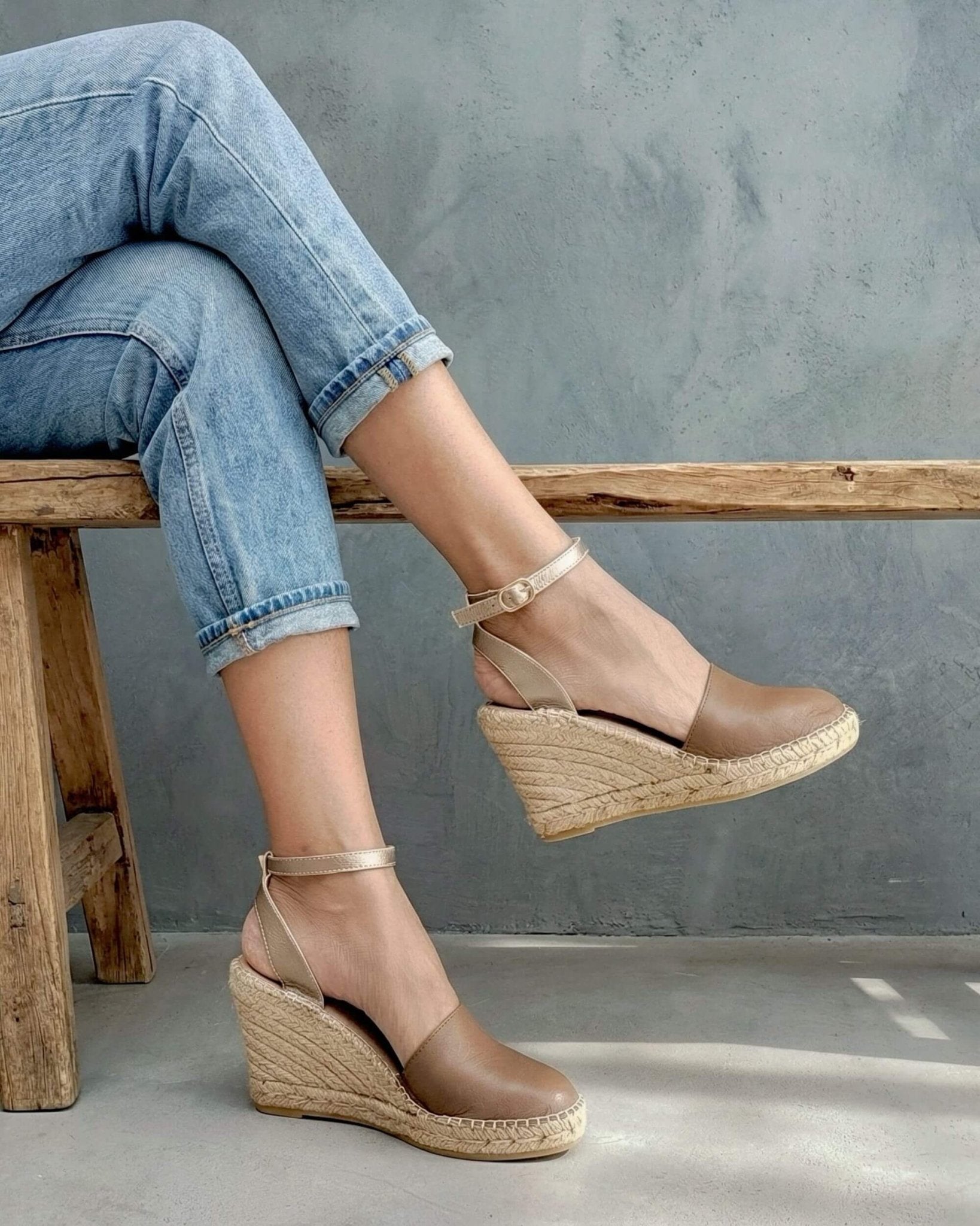 Carla espadrille wedge bronze on model feet
