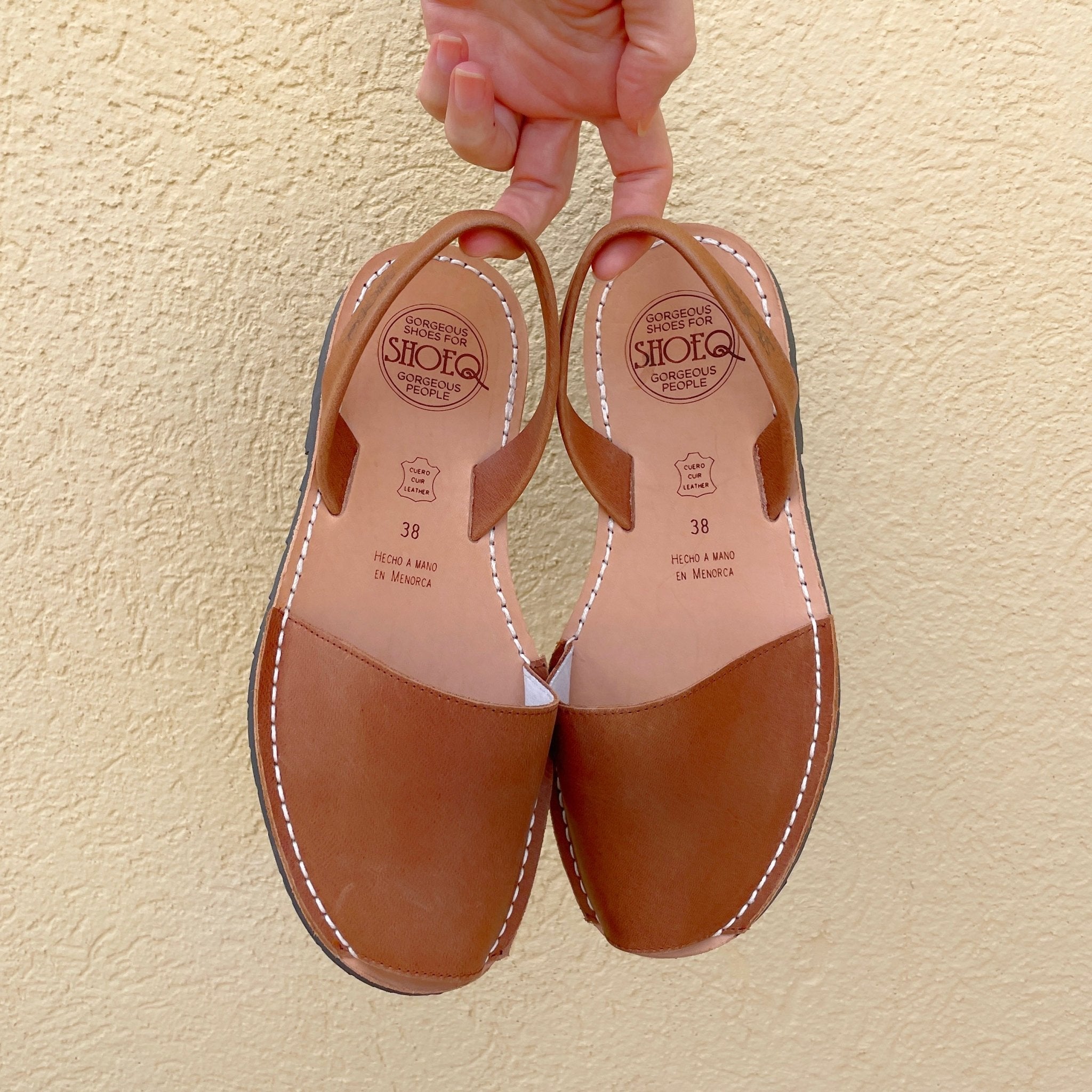 Classic Avarca in Chocolate - Shoeq