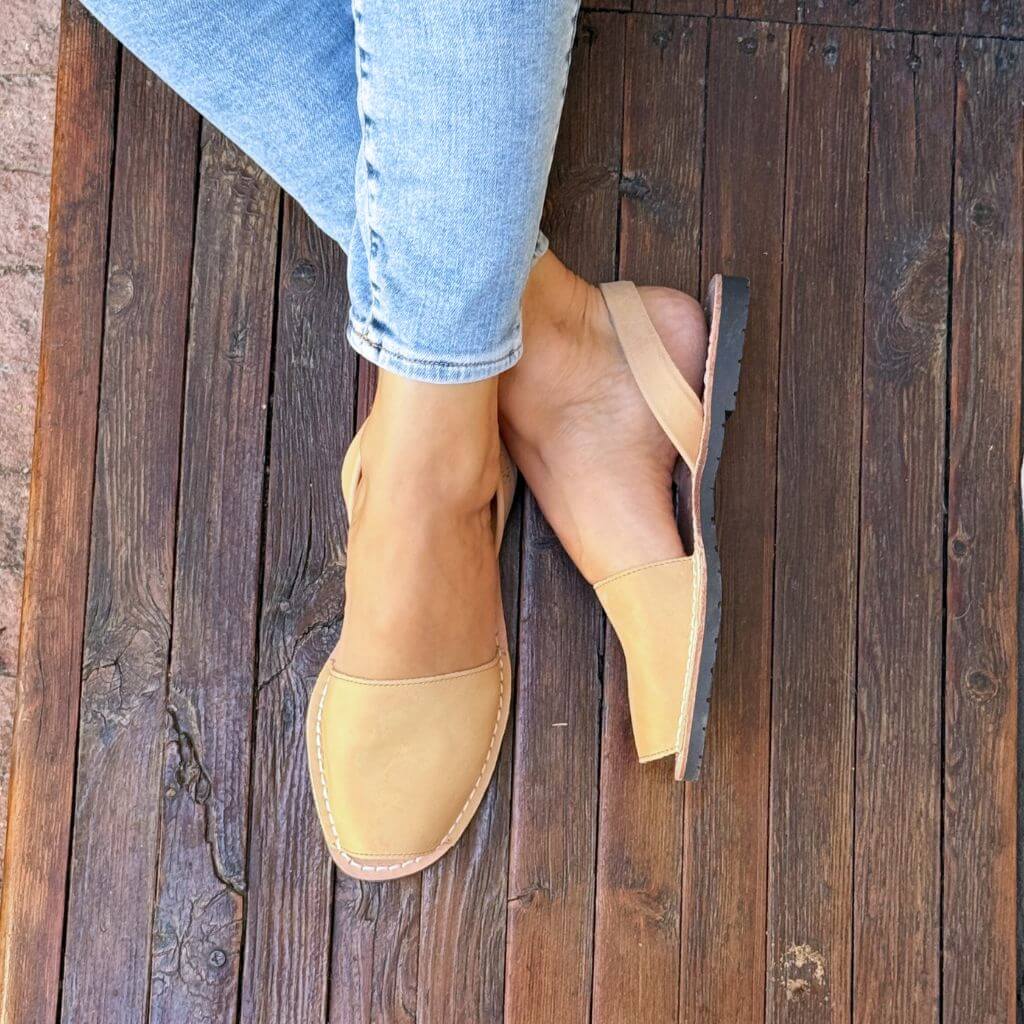 Classic Avarca in Honey - Shoeq
