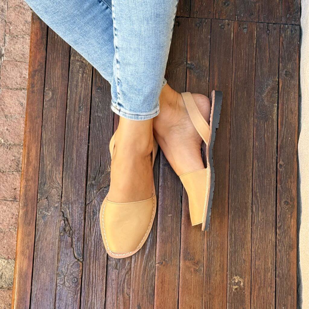 Classic Avarca in Honey - Shoeq