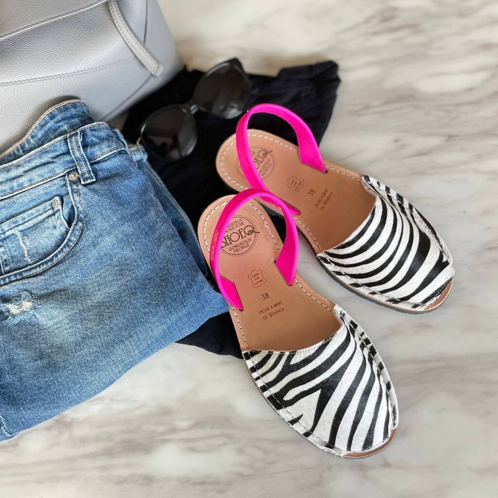 Classic Avarca in Zebra Neon - Shoeq