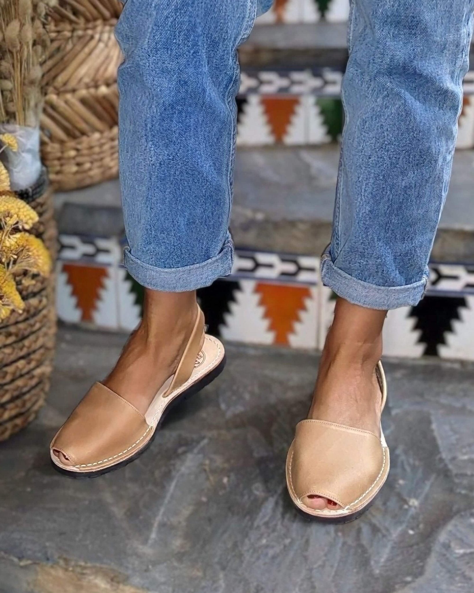 Classic Avarca caramel flat sandal naturally tanned leather everyday wear - Shoeq
