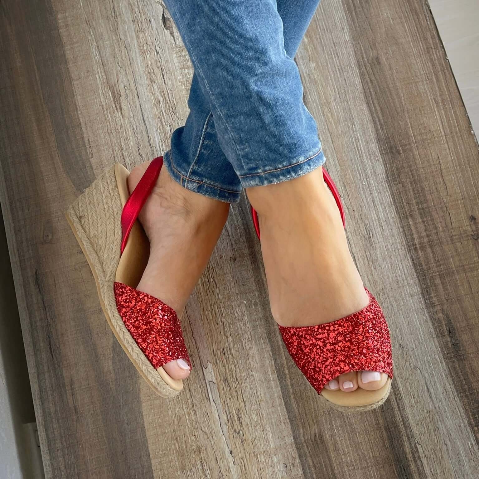Classic Wedge ('23 Edit) in Red Glitter
