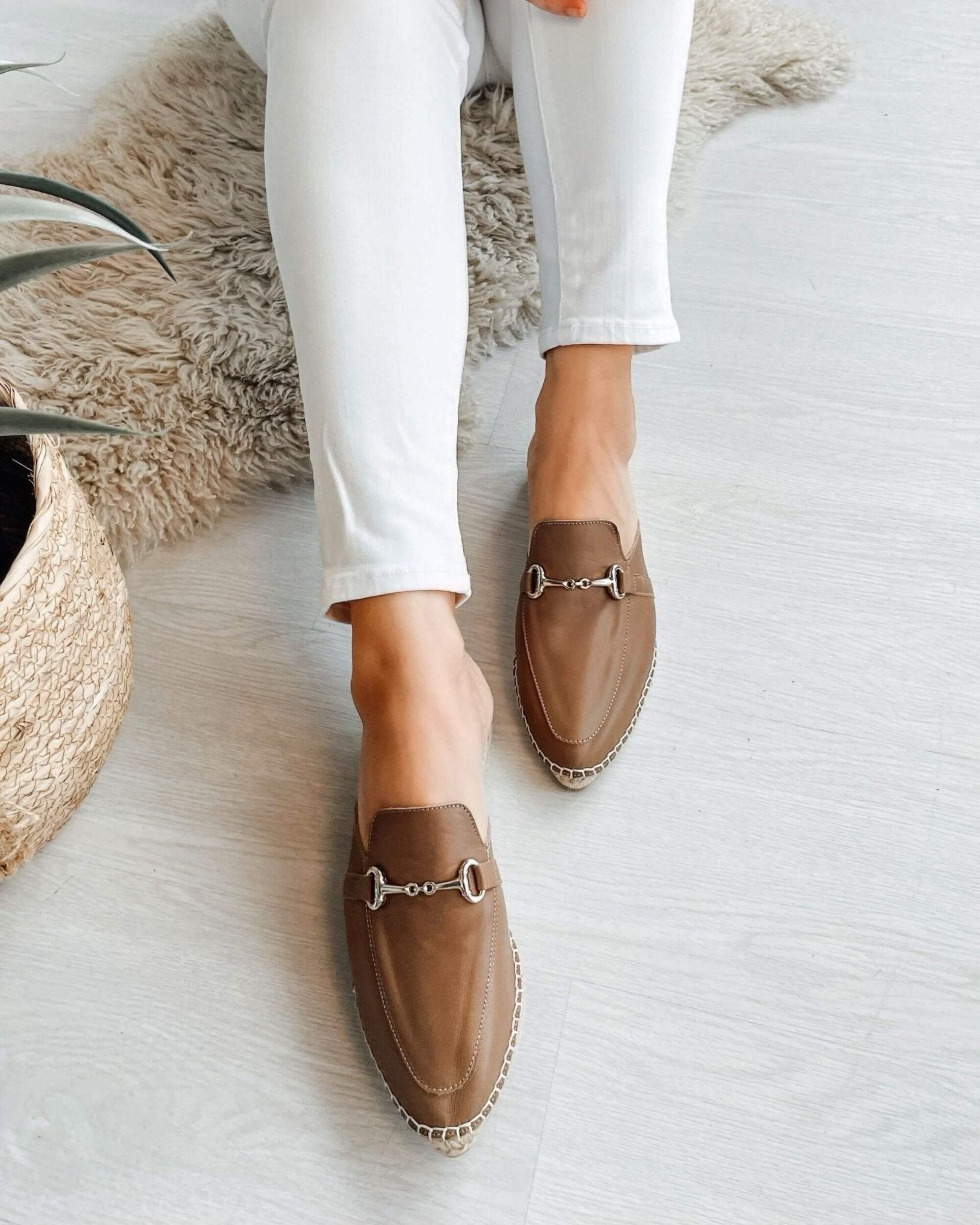 Brown espadrille mule mocha leather handcrafted Spain