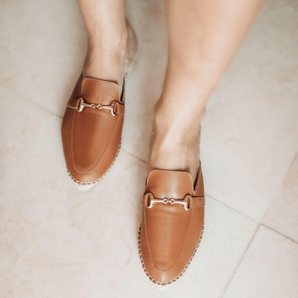 Espadrille Mule in Tan - Shoeq