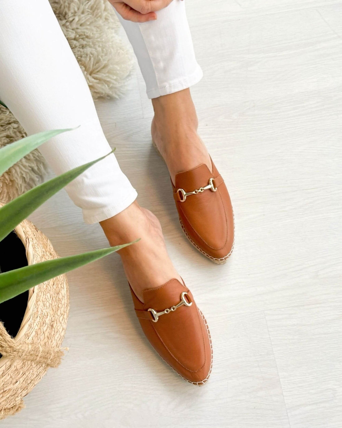 Espadrille Mule in Tan - Shoeq
