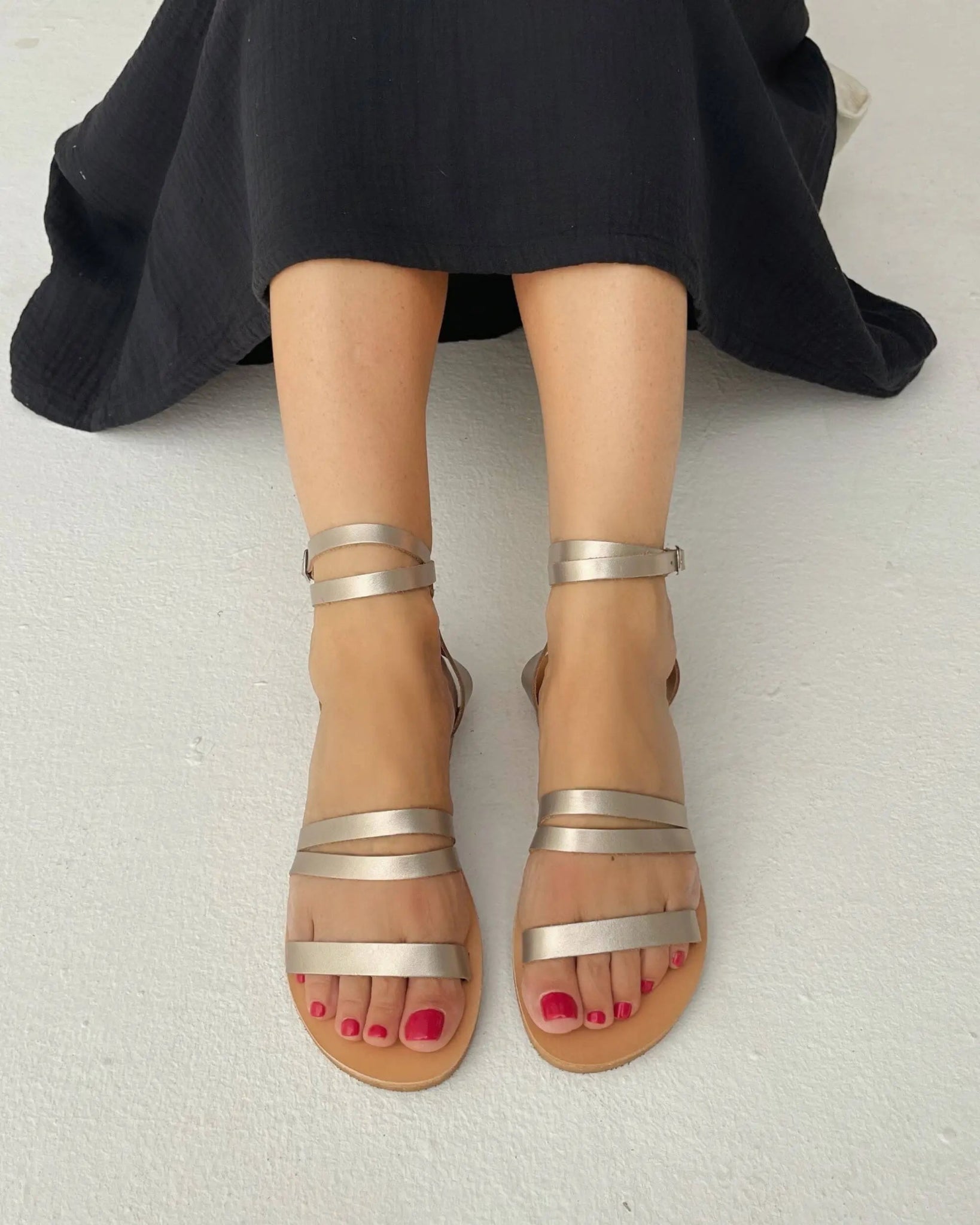 Ladies flat sandals bronze Dubai beach club brunch comfortable