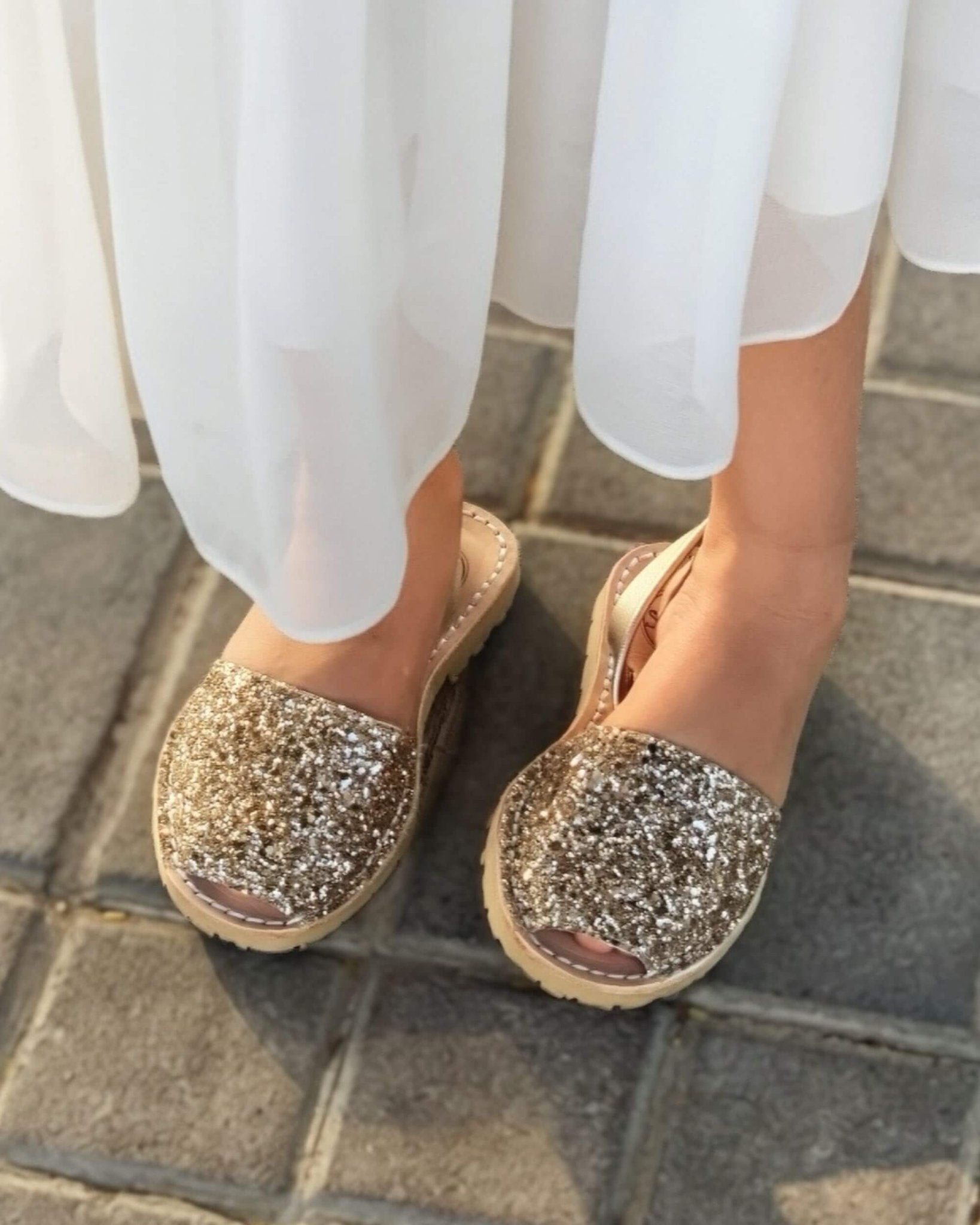 Girls Champagne Glitter Classic Avarca Handmade Shoeq