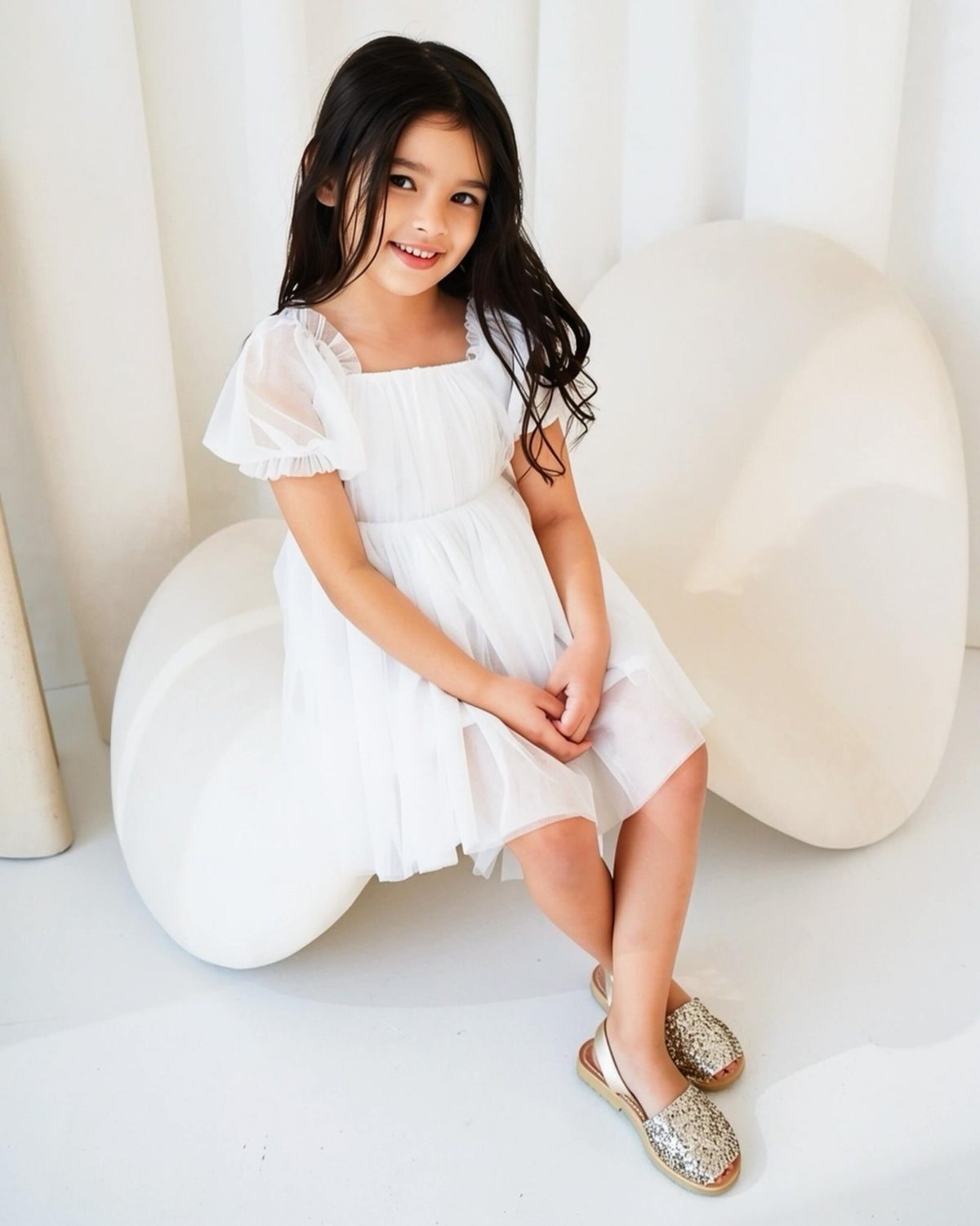 Gold glitter leather sandals with buttery-soft leather uppers and a flexible rubber sole | Girls Classic Avarca by Shoeq
