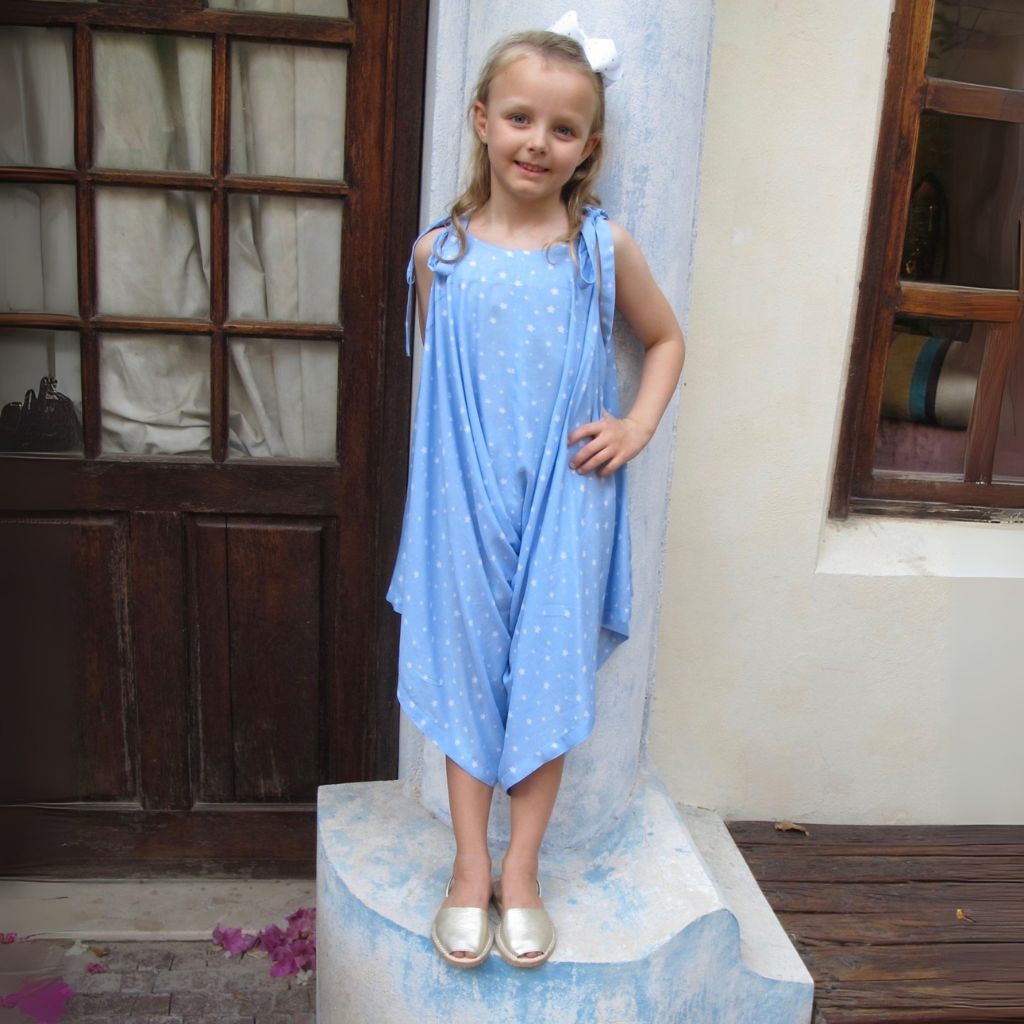 Girls Classic Avarca in Champagne Metallic - Shoeq
