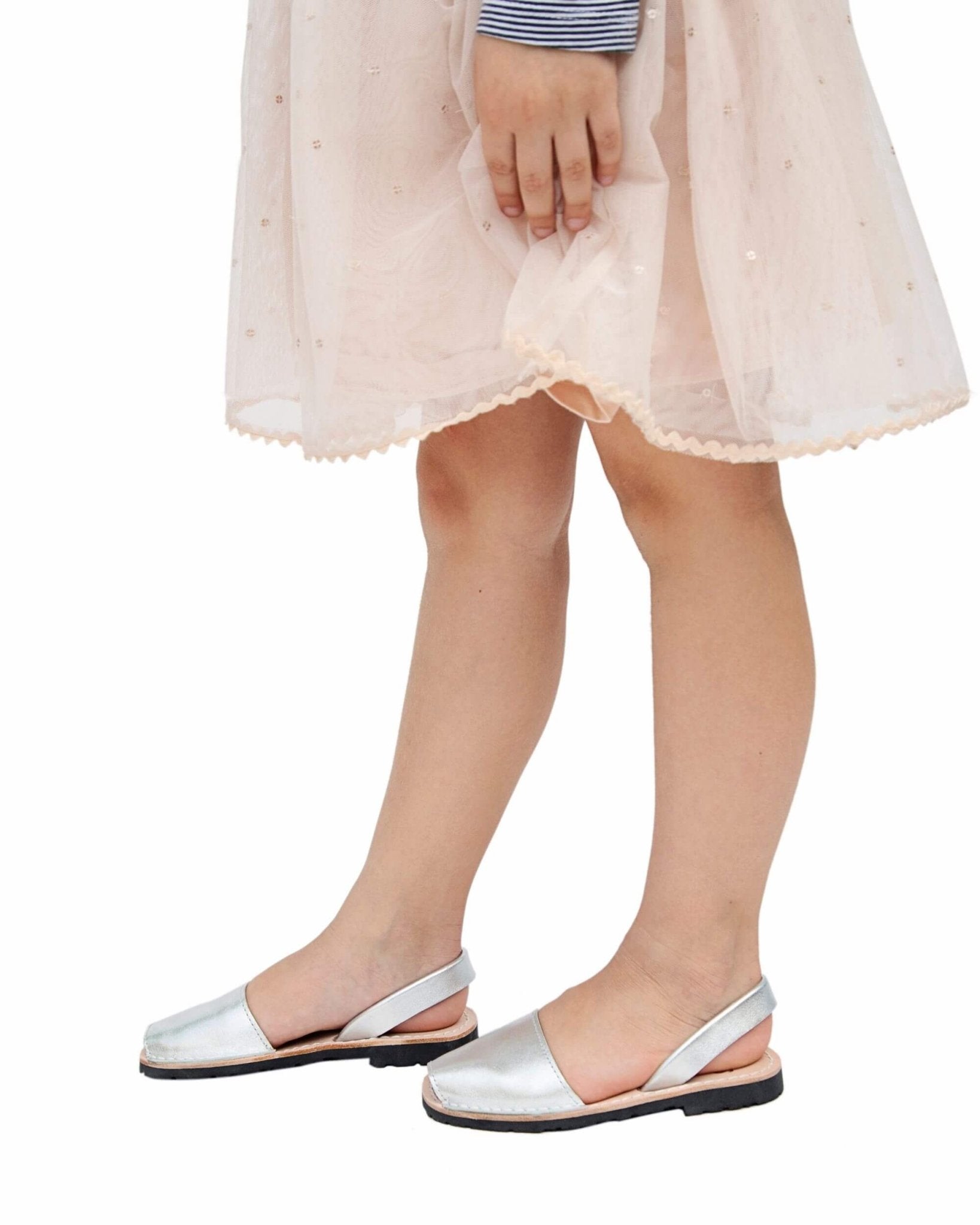 Girls Classic Avarca in Metallic Silver - Shoeq