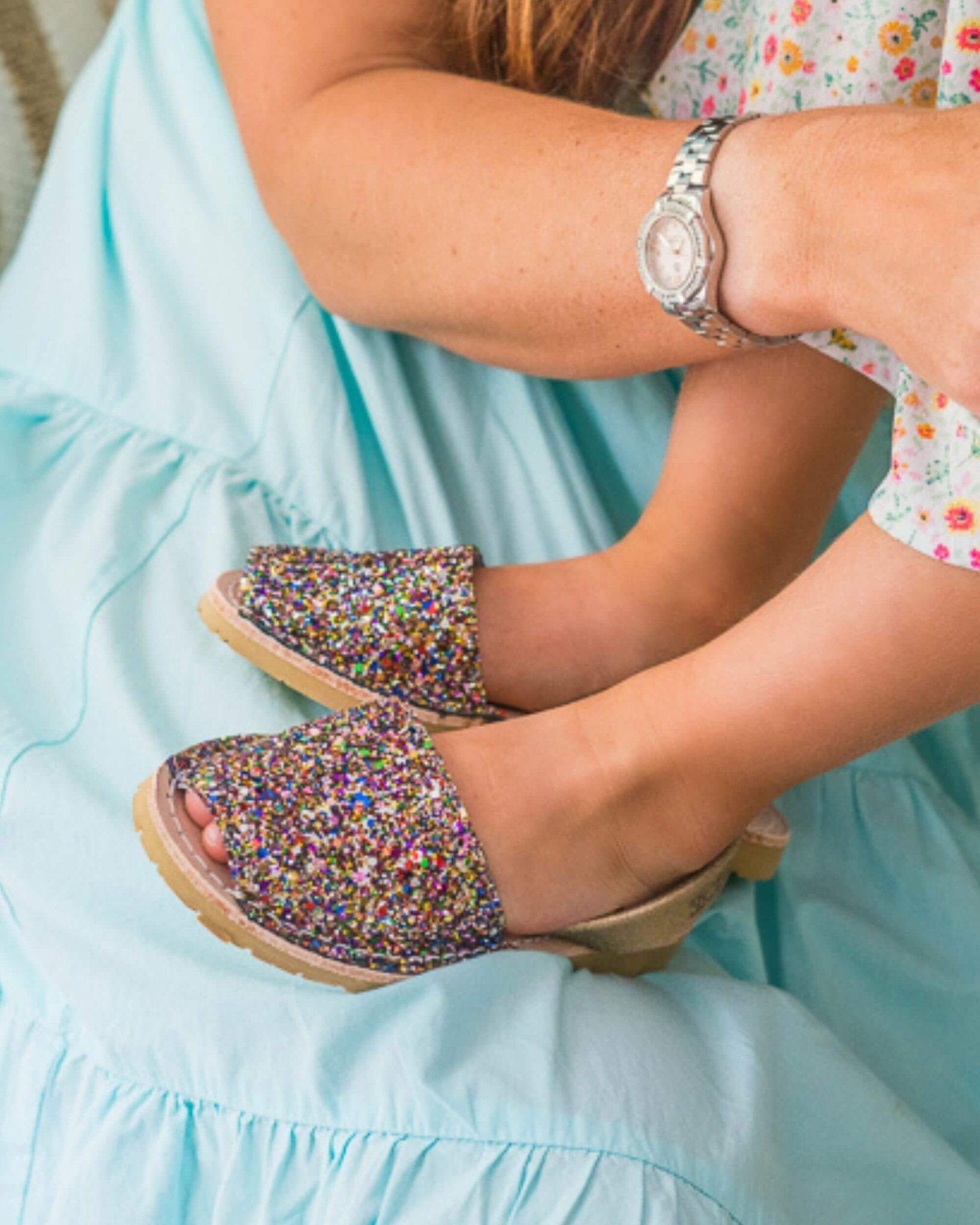 Girls Classic Avarca in Rainbow Gold Glitter - Shoeq