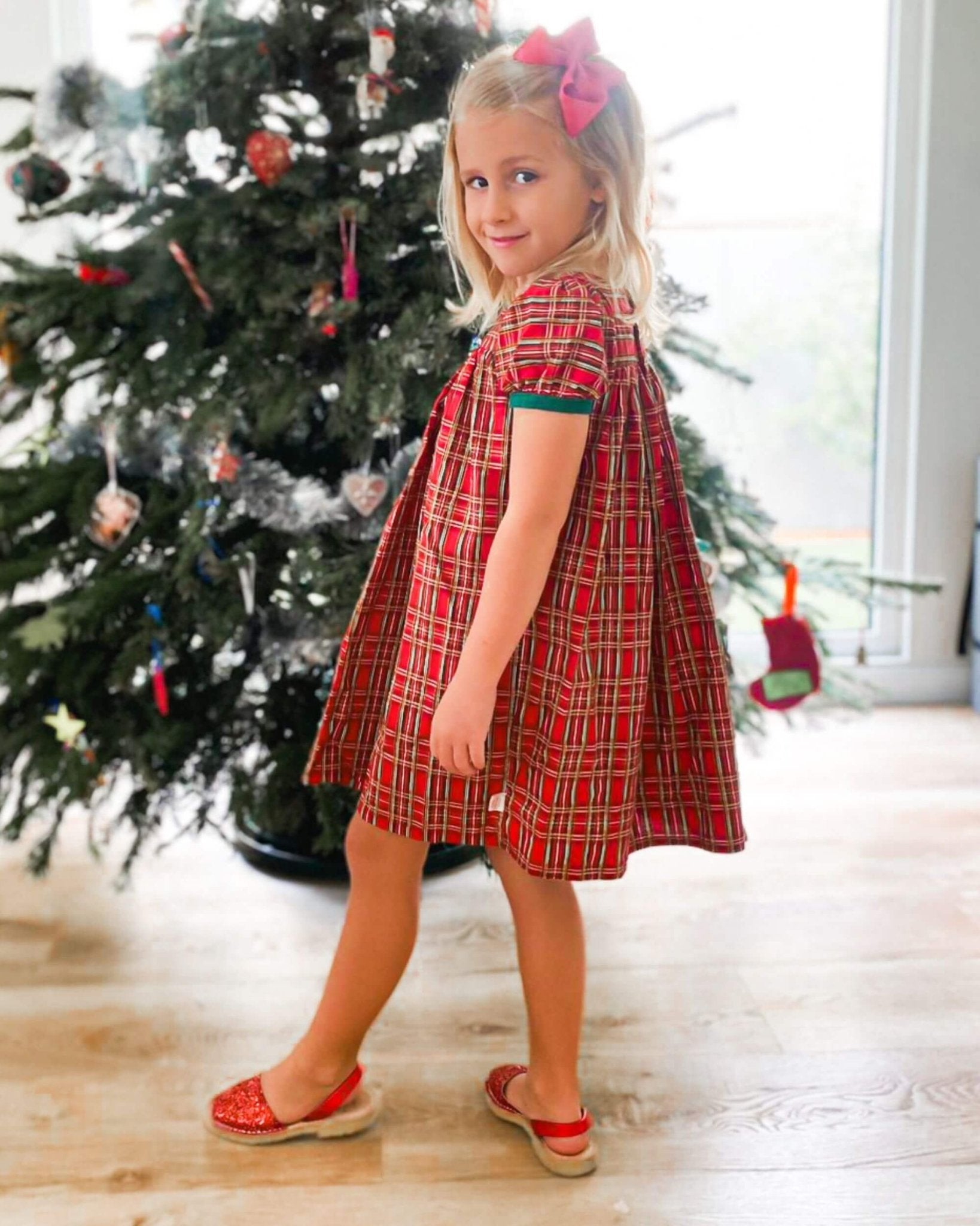 Girls Classic Avarca in Red Glitter - Shoeq