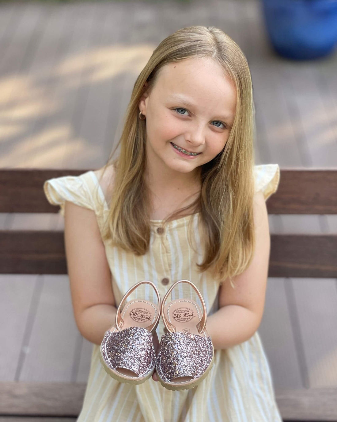 Girls Classic Avarca in Rose Gold Glitter - Shoeq