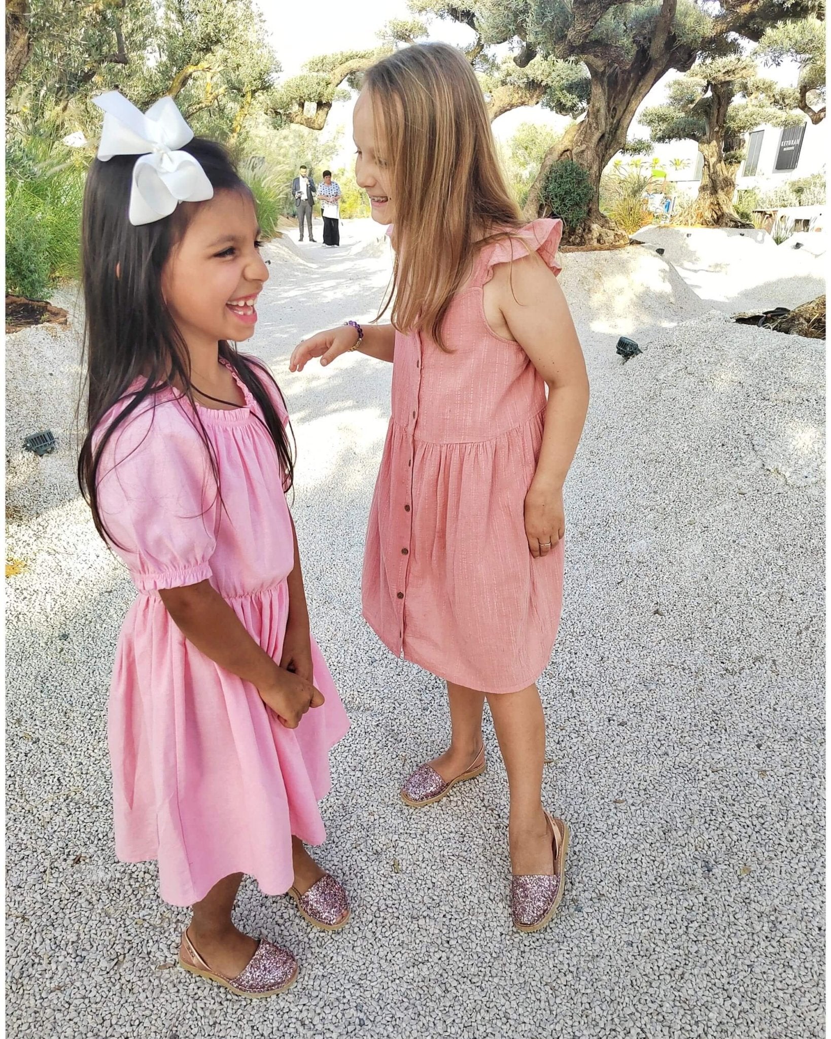 Girls Classic Avarca in Rose Gold Glitter - Shoeq