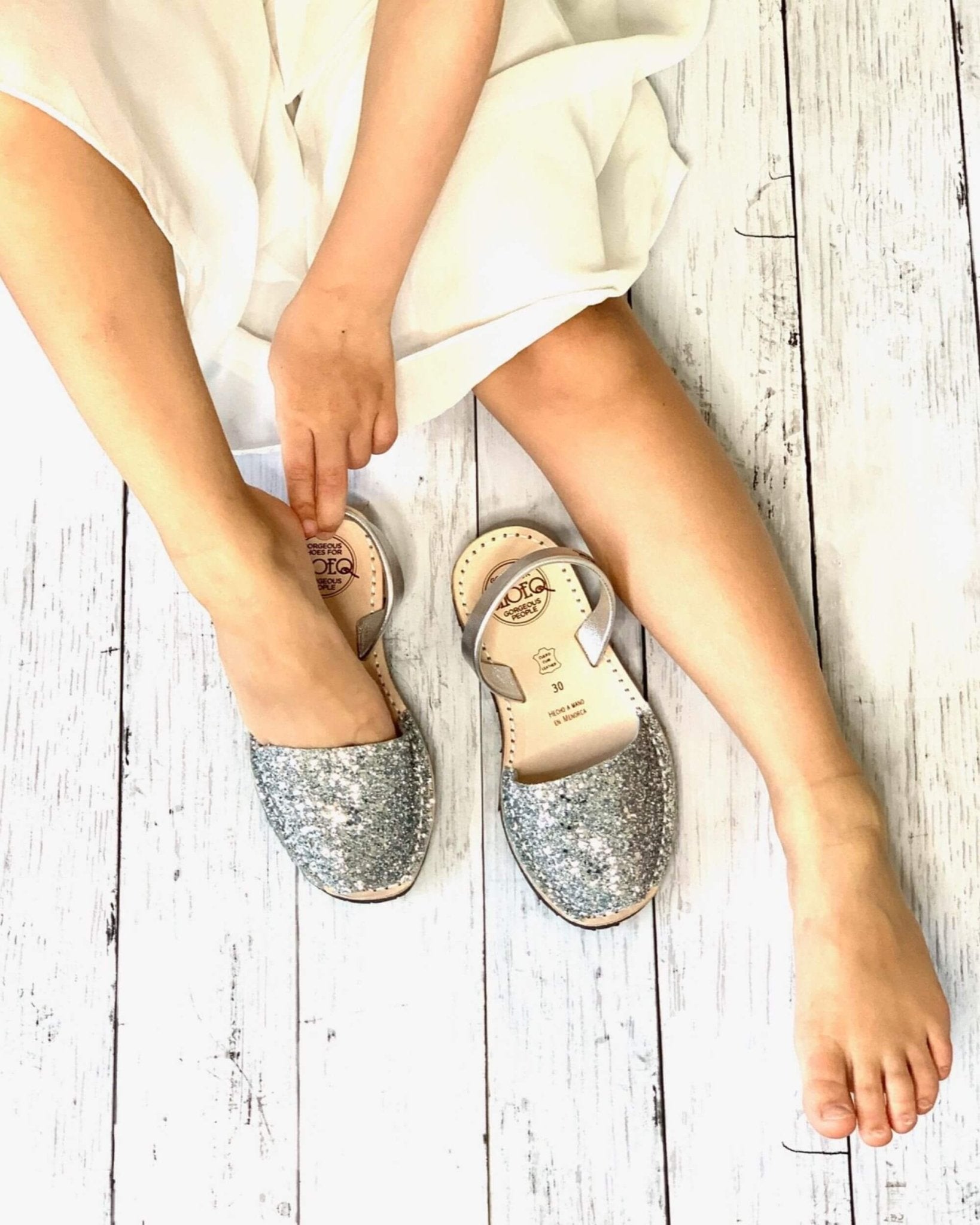 Girls Classic Avarca in Silver Glitter - Shoeq