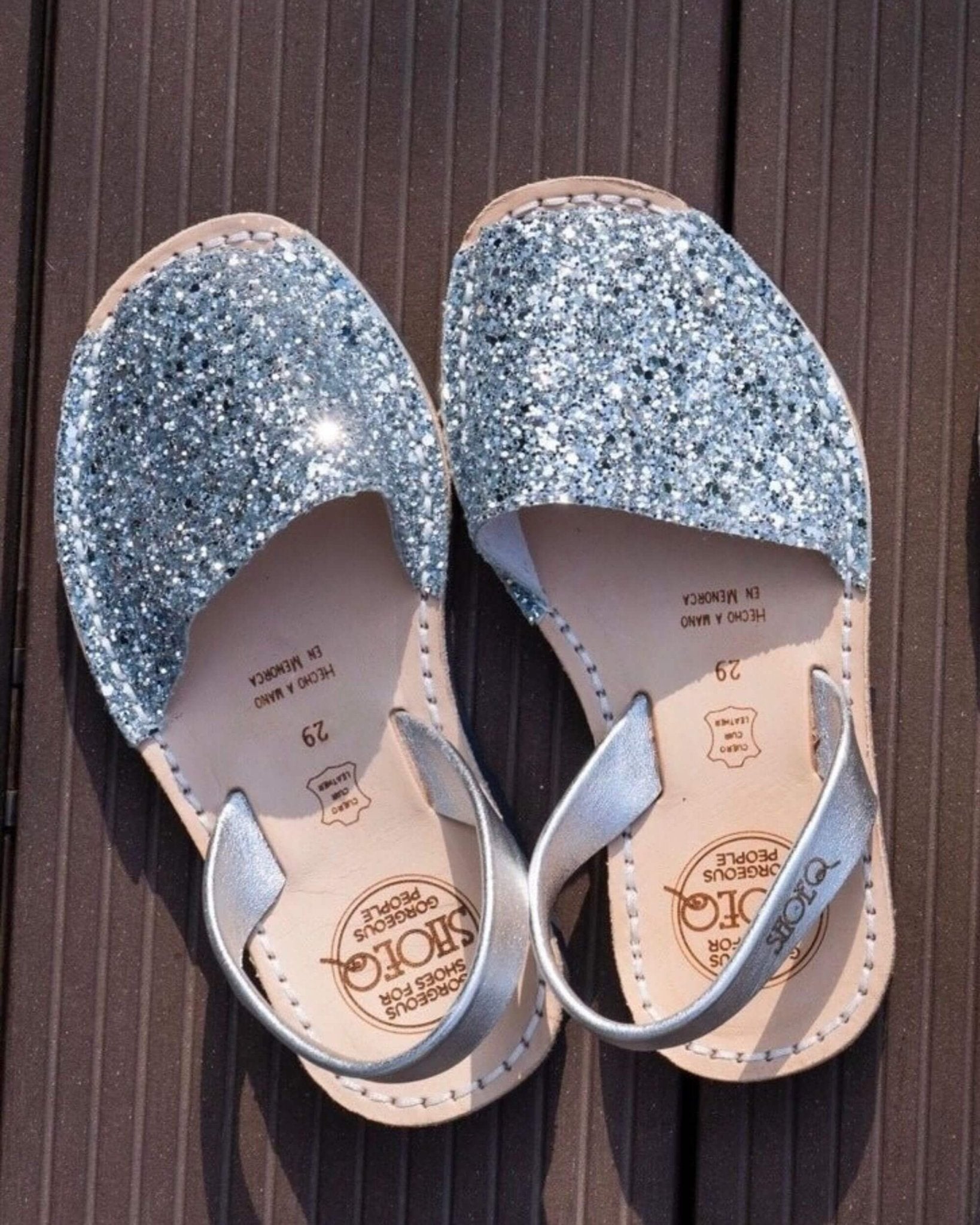 Girls Classic Avarca in Silver Glitter - Shoeq