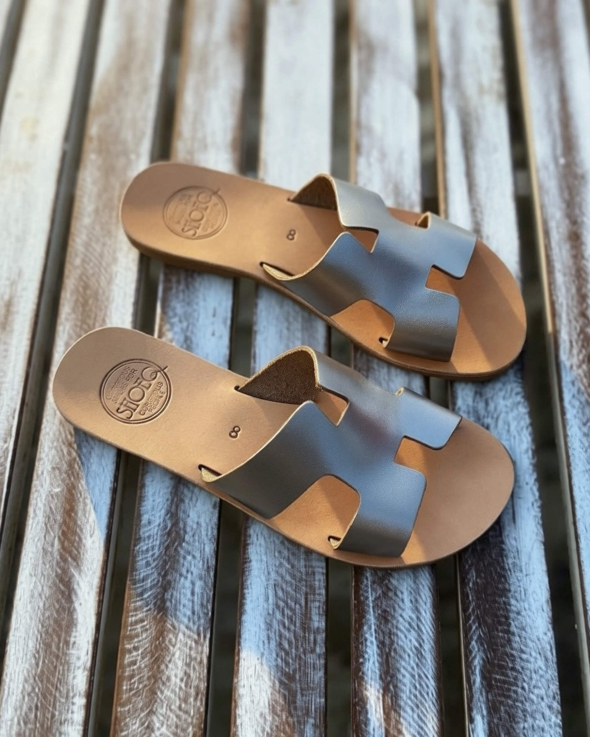 Bronze flat sandals top view, showing the leather footbed | Hania Slide by Shoeq