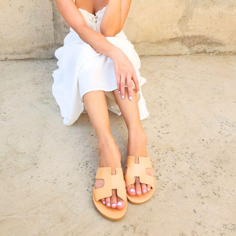 Hania Slide in Caramel - Shoeq