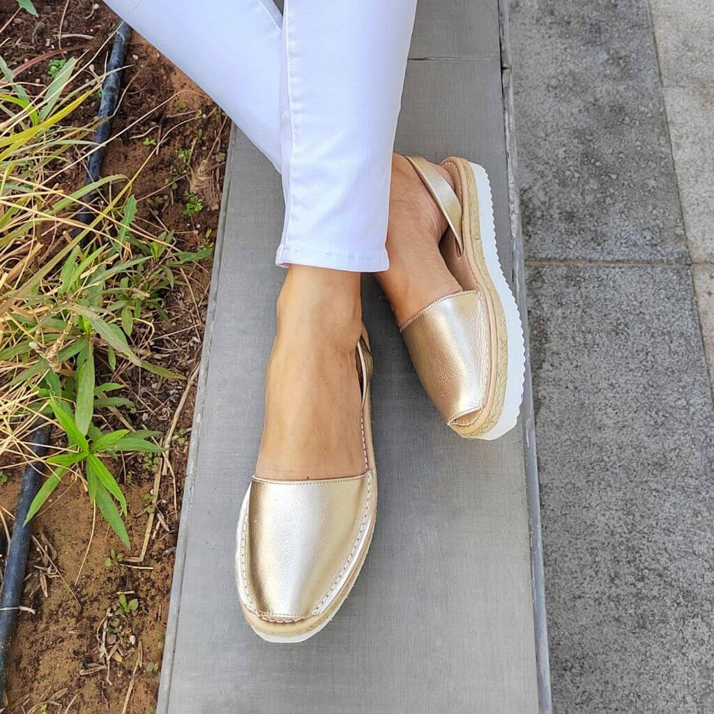 Lola Lowform in Champagne - Shoeq