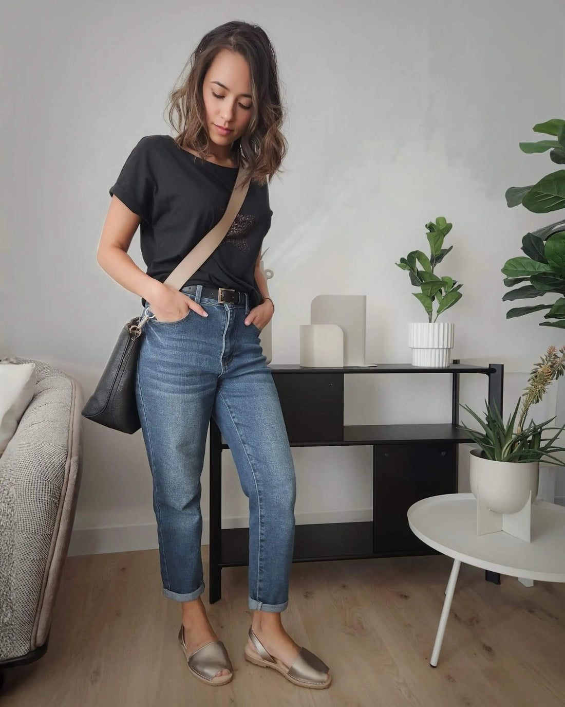 Luxe Avarca bronze metallic flat shoes memory foam Dubai