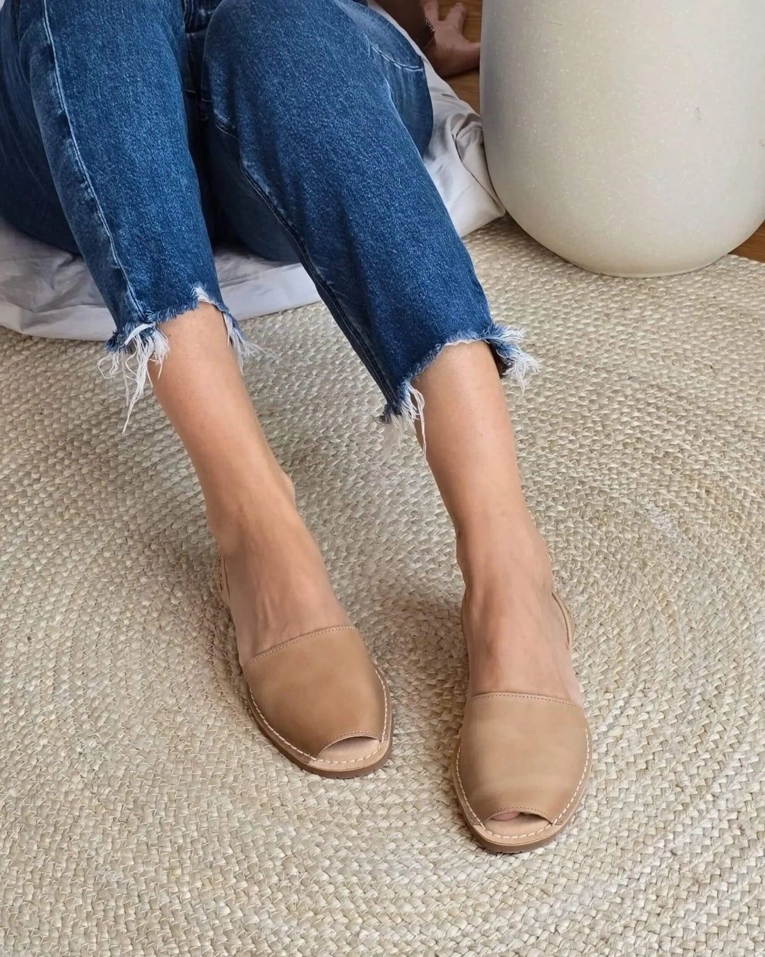 Luxe Avarca caramel patina leather flat shoes Dubai memory foam