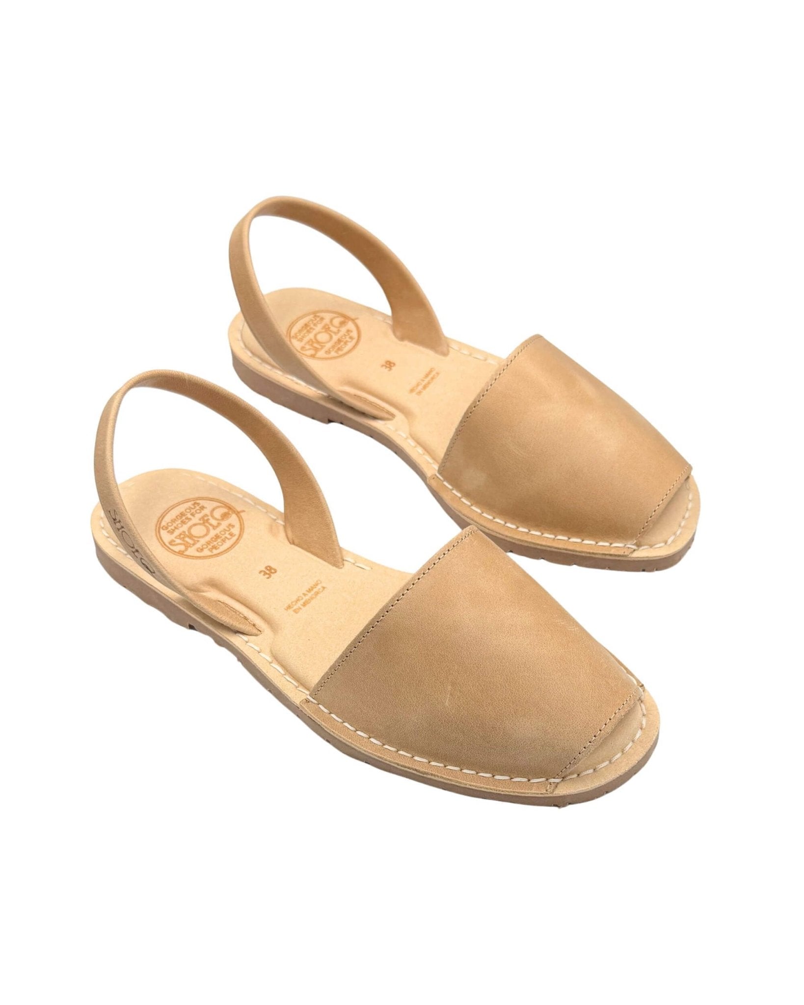 Luxe Avarca caramel flat shoes walking sightseeing Dubai