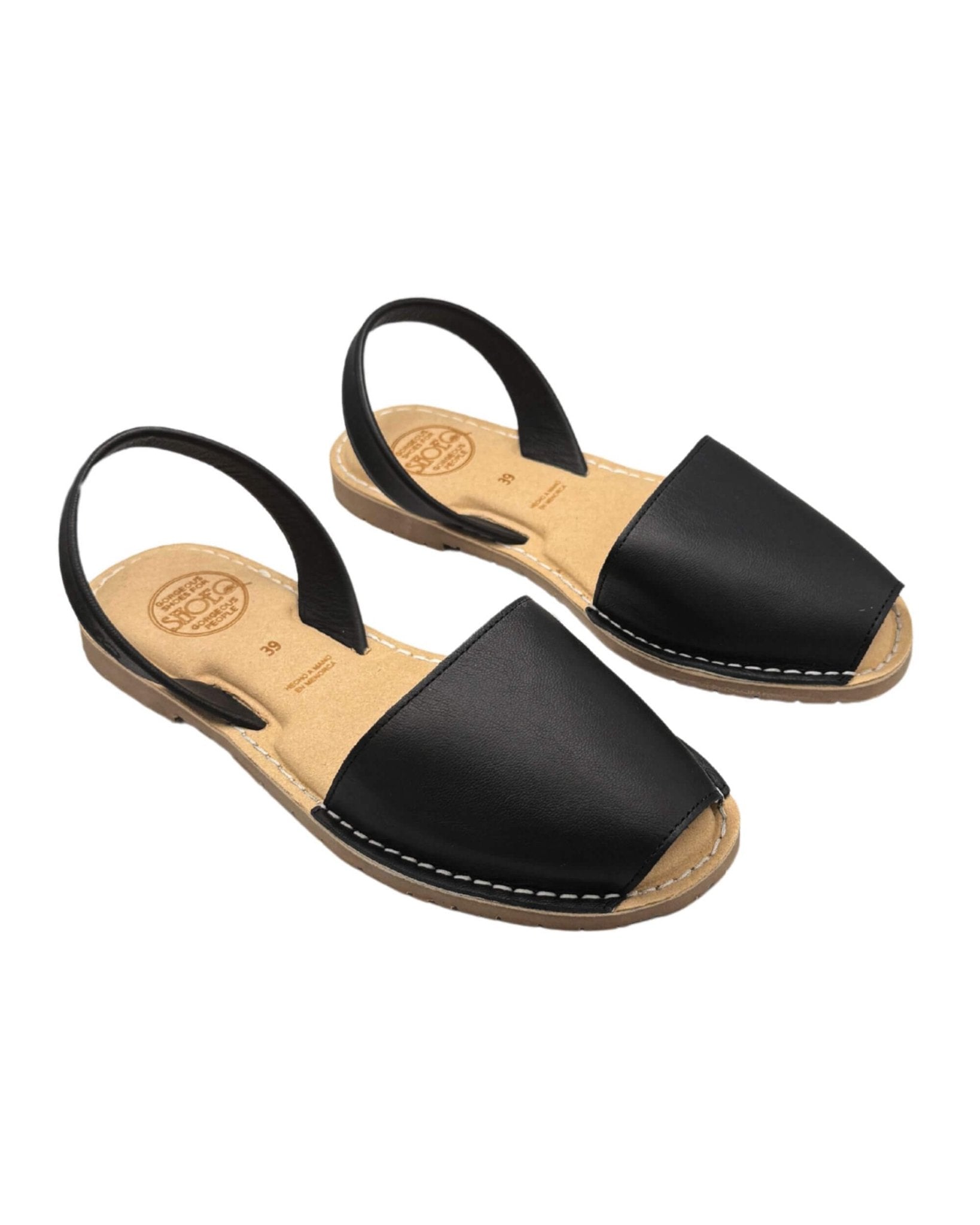 Luxe Avarca black flat shoes walking travel sightseeing Dubai