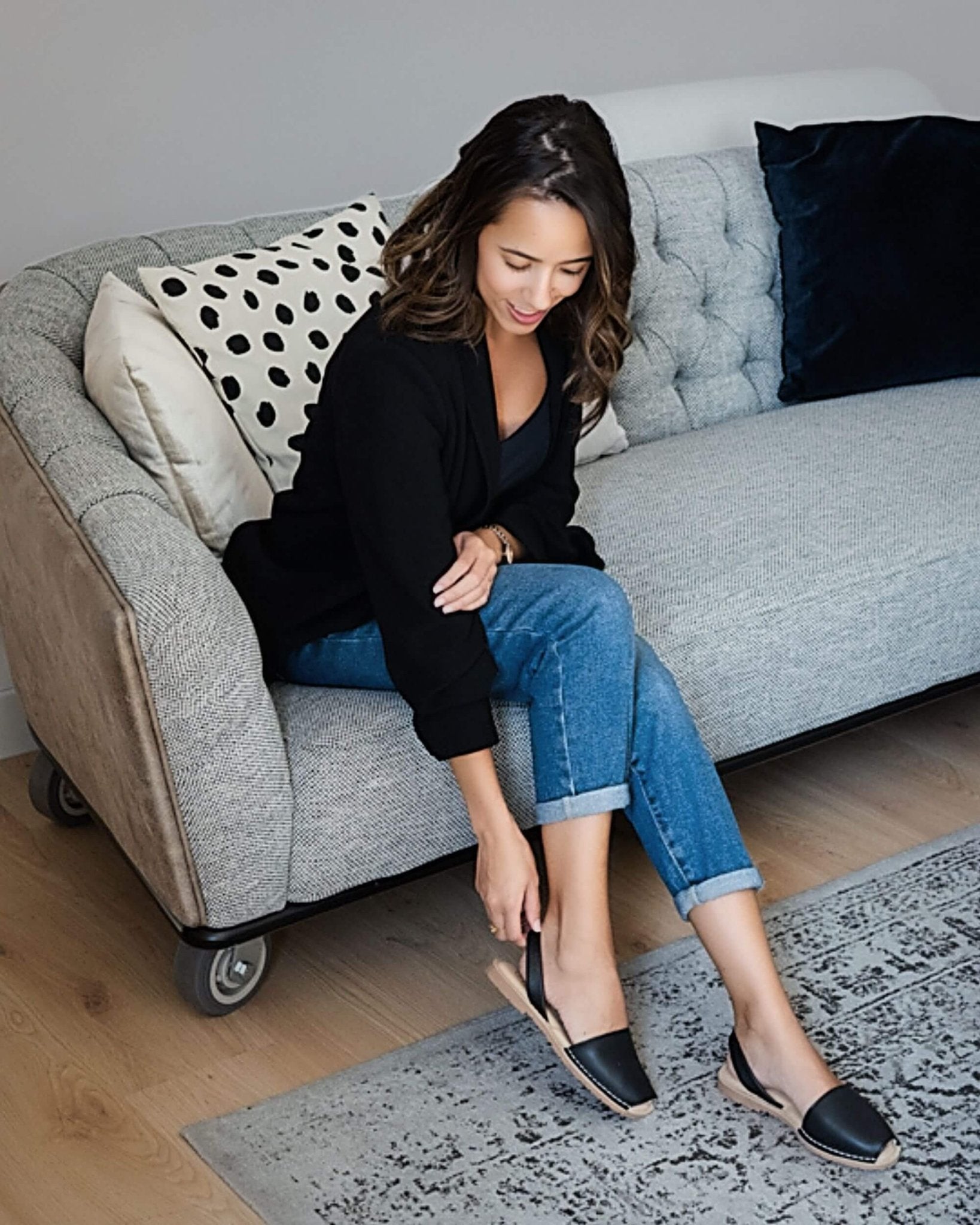 Women's black flat shoes memory foam comfortable work Dubai