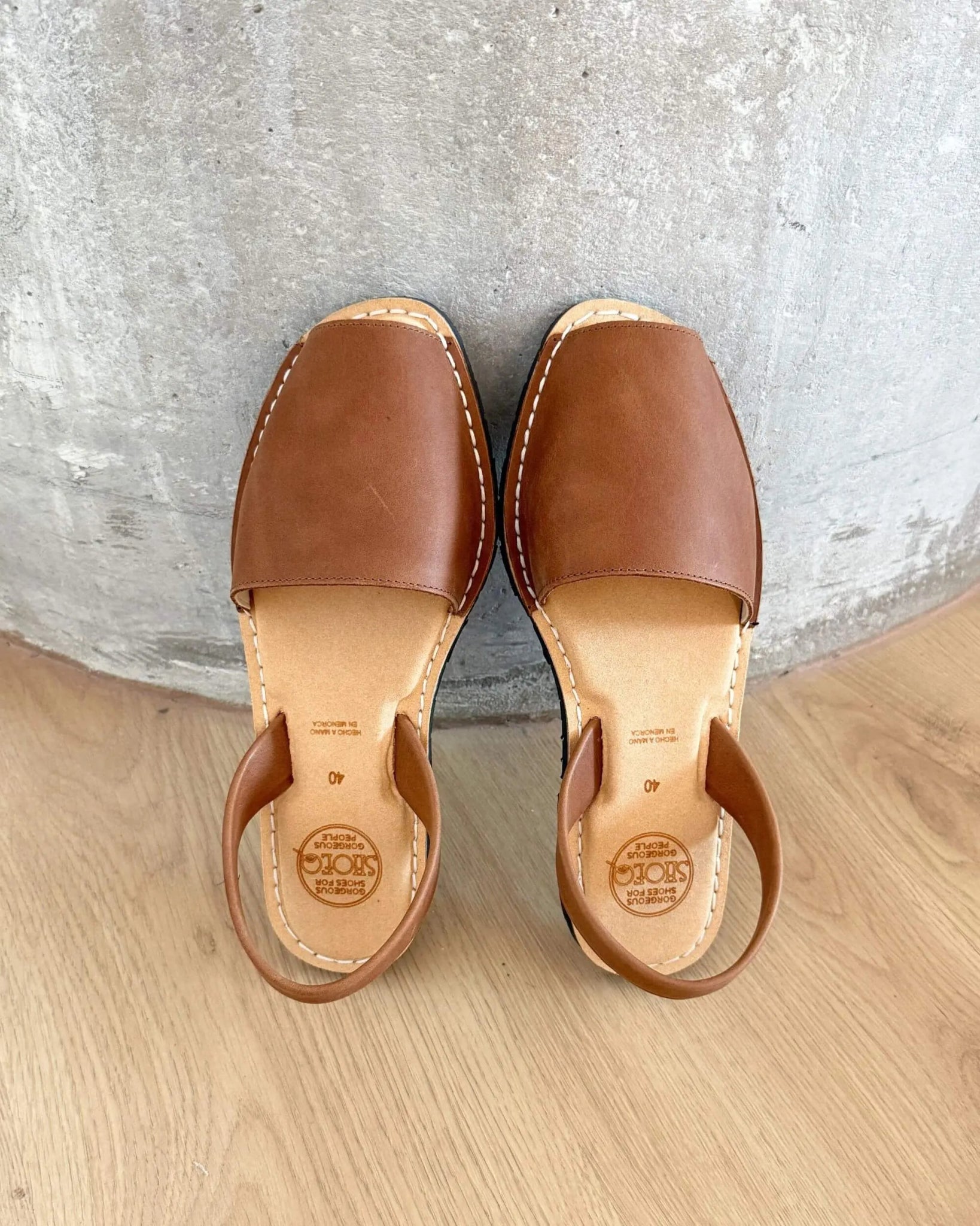 Chocolate patina leather Avarca all day comfort Dubai