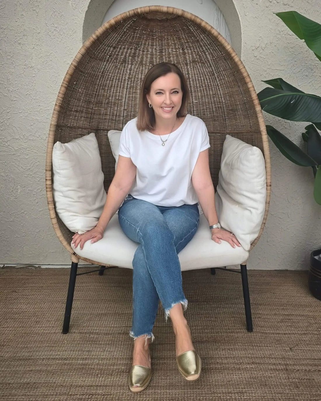 Luxe Avarca gold metallic vegan flat shoes memory foam Dubai