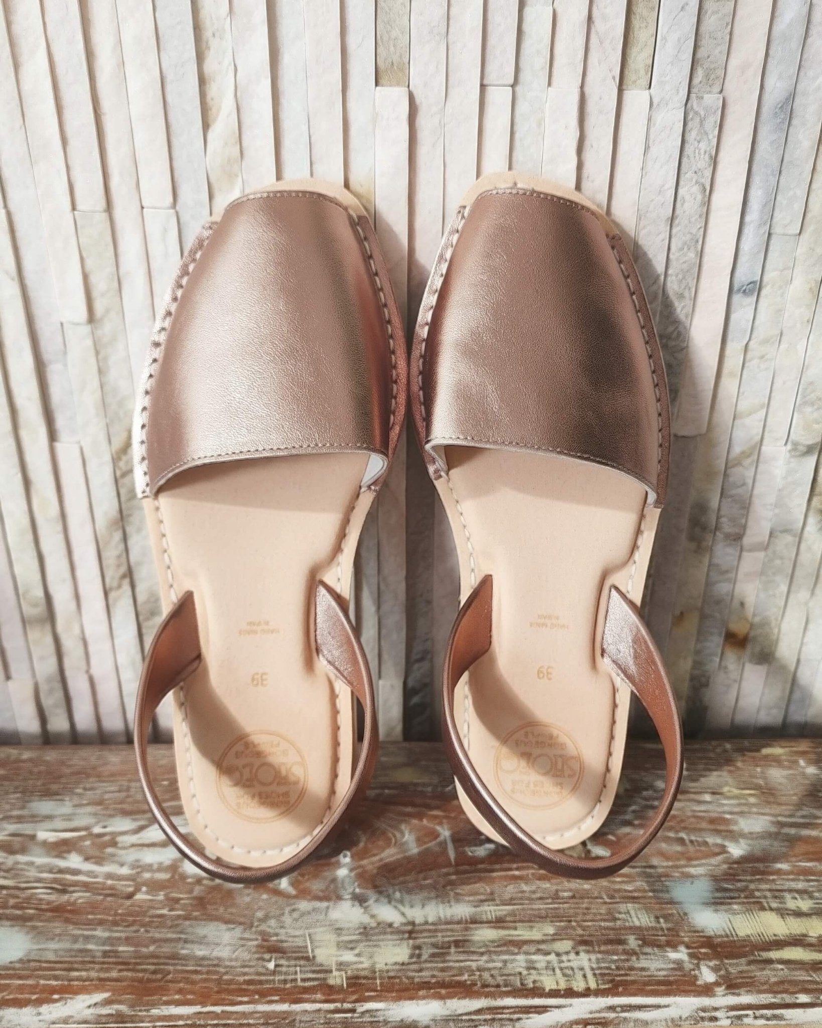 Luxe Avarca rose gold side profile leather avarca memory foam Spain — Shoeq