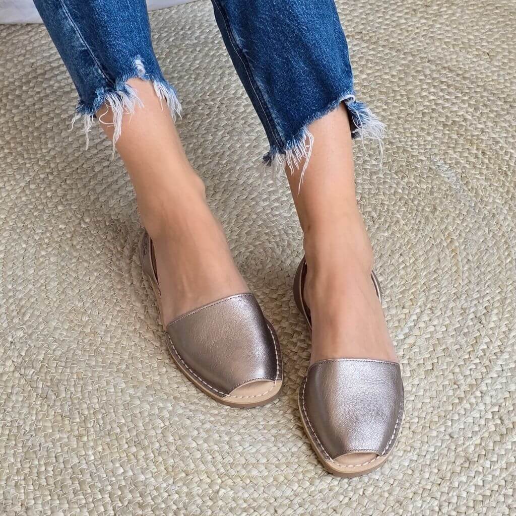 Luxe Premium Avarca in Bronze - Shoeq