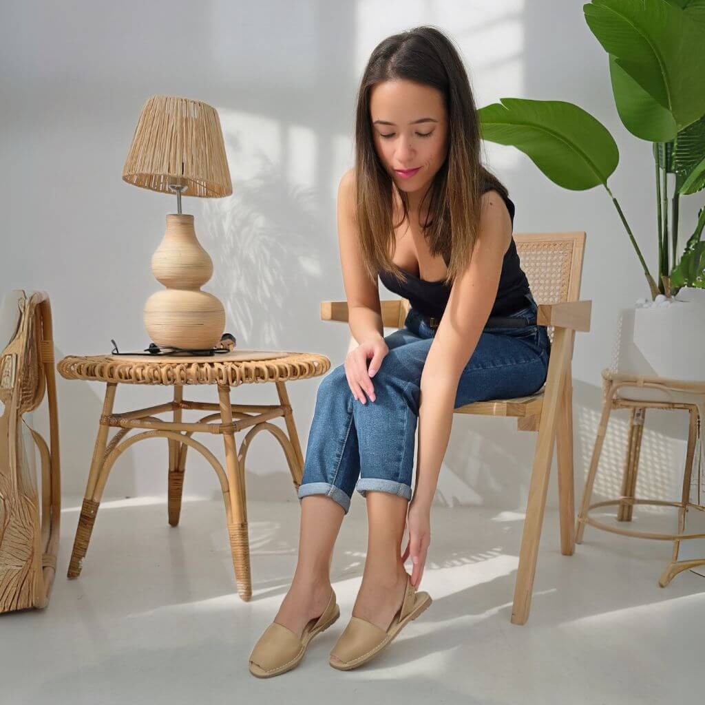 Luxe Premium Avarca in Caramel - Shoeq
