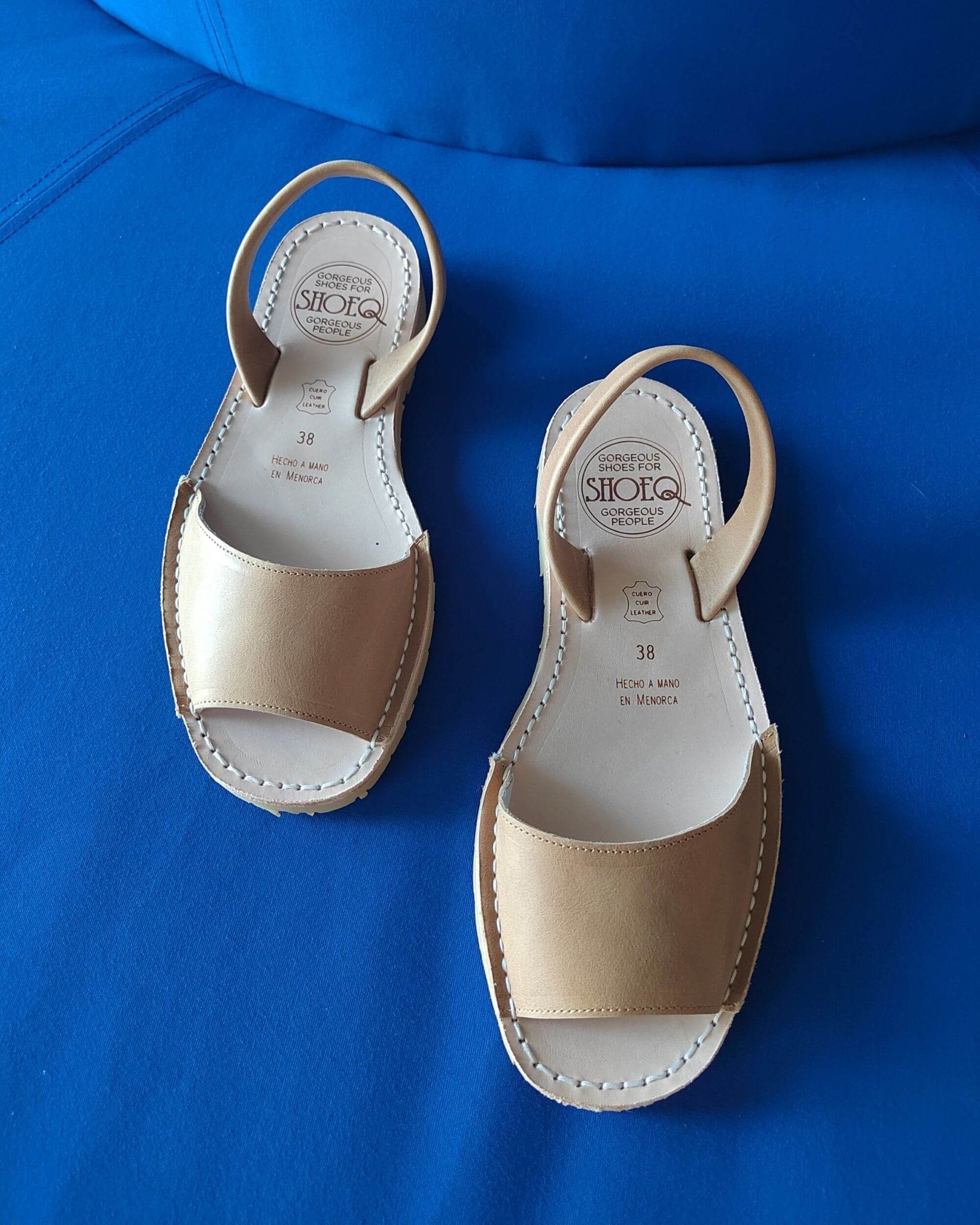 Peekaboo Avarca in Caramel - Shoeq