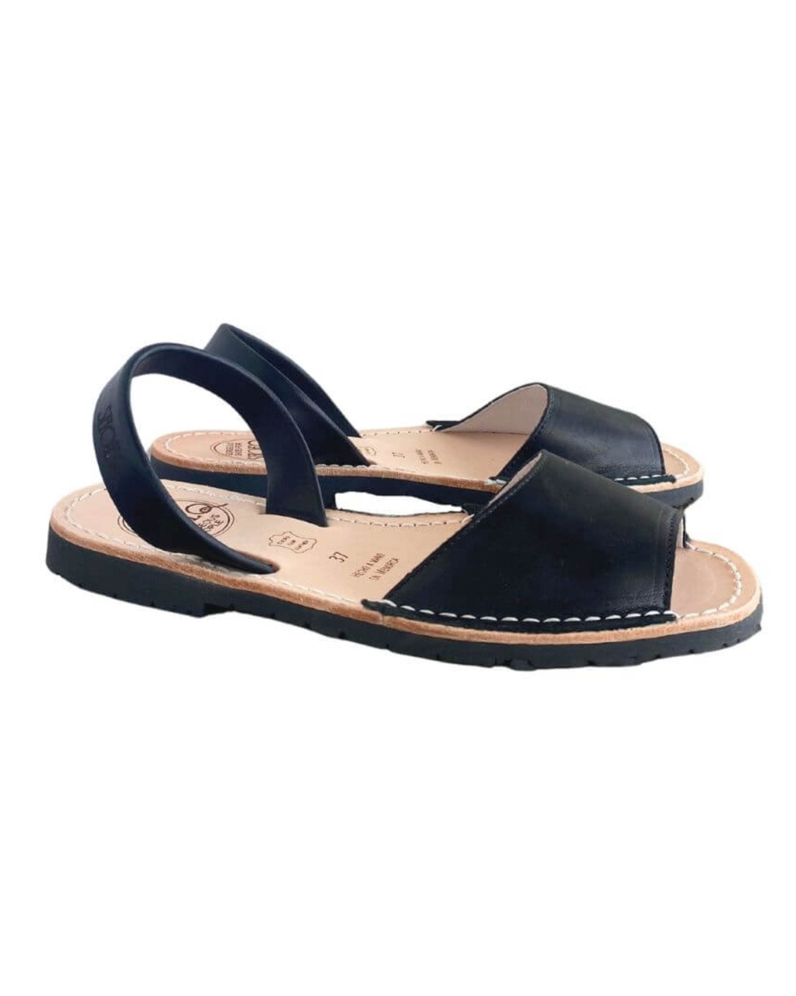 Peekaboo Avarca charcoal front view peekaboo strap detail soft leather - Shoeq