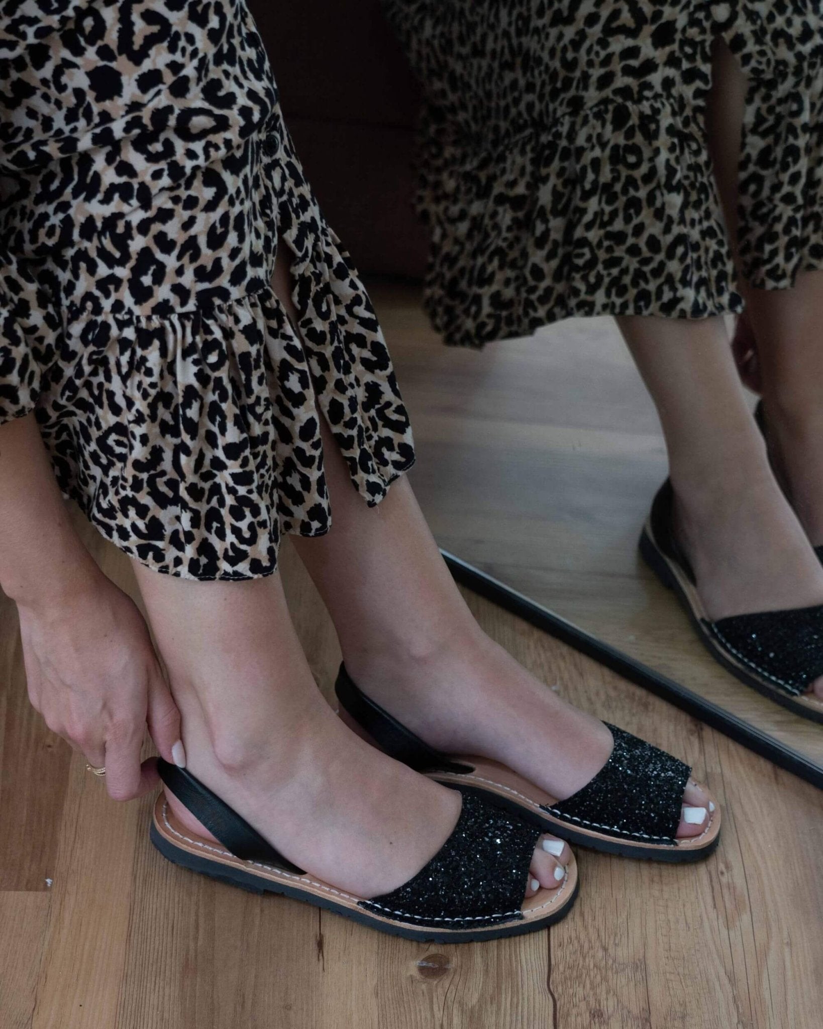 Peekaboo Avarca in Midnight Glitter - Shoeq