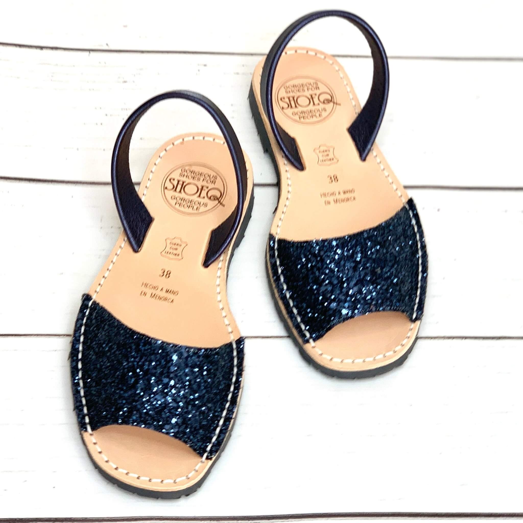 Peekaboo Avarca in Navy Glitter