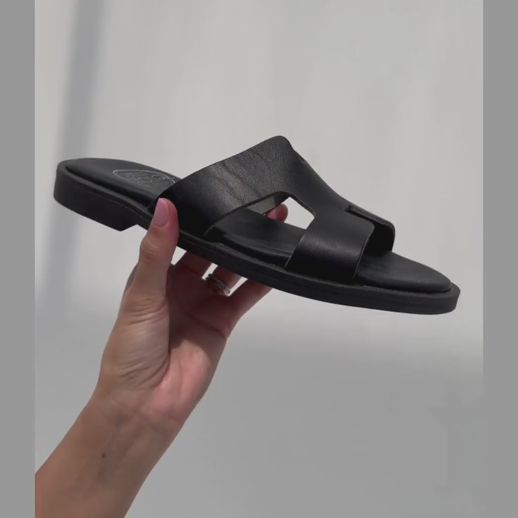 Hania LUXE in Charcoal