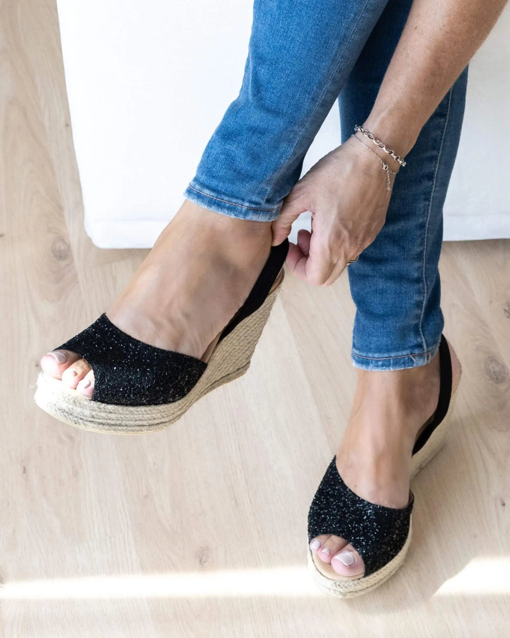 Versatile vegan high platform wedges black subtle sparkle
