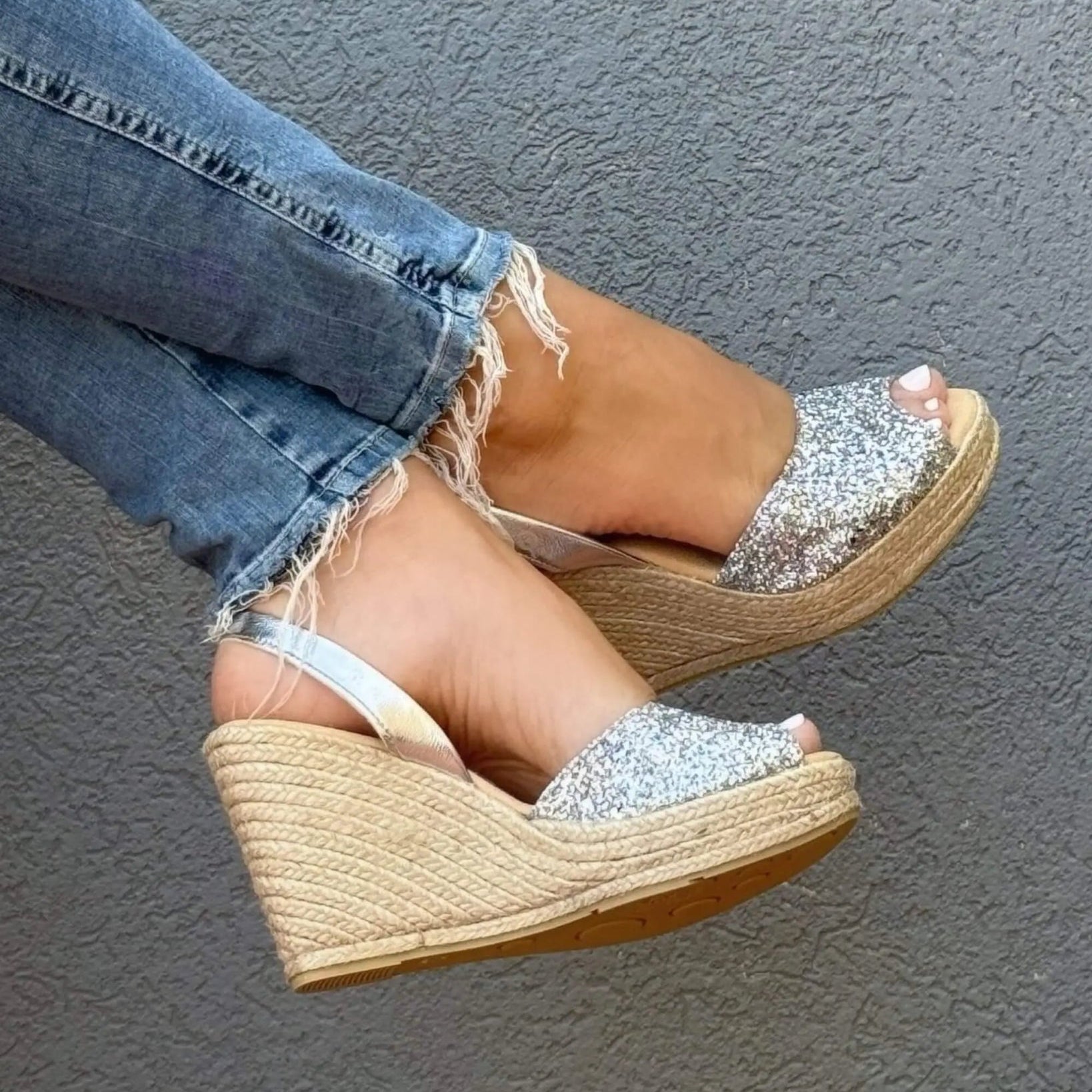 High platform vegan wedge sandals Dubai silver platinum glitter
